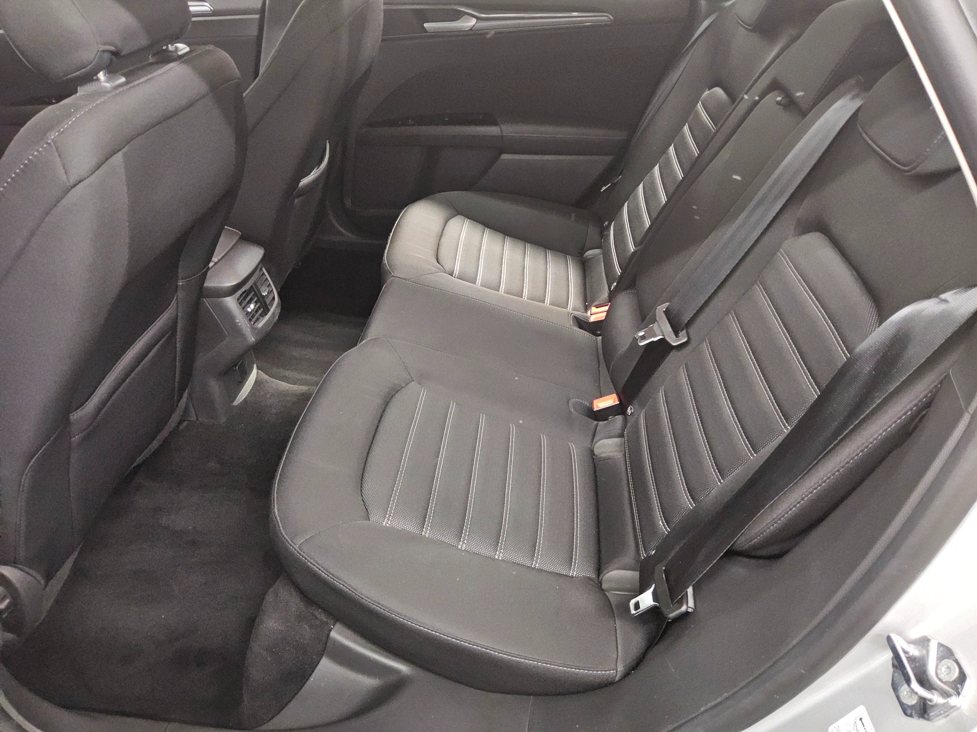 Ford Mondeo Turnier 2.0 EB Titanium Navi LED RfK ACC 13