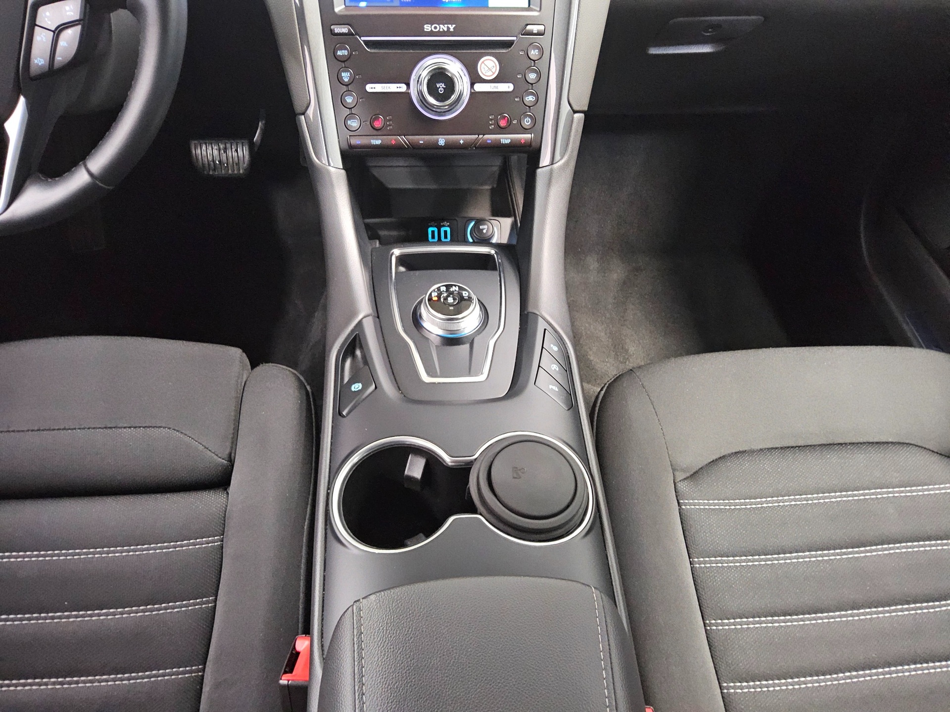 Ford Mondeo Turnier 2.0 EB Titanium Navi LED RfK ACC 6