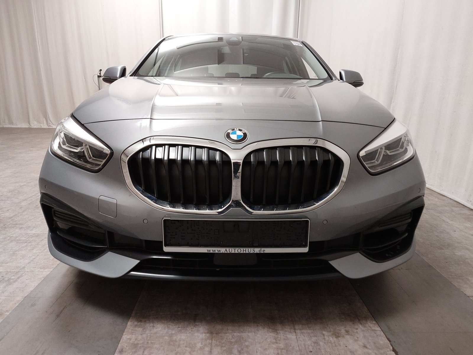 BMW 116i Sport Line Navi LED LC-Pro PDC SHZ 9