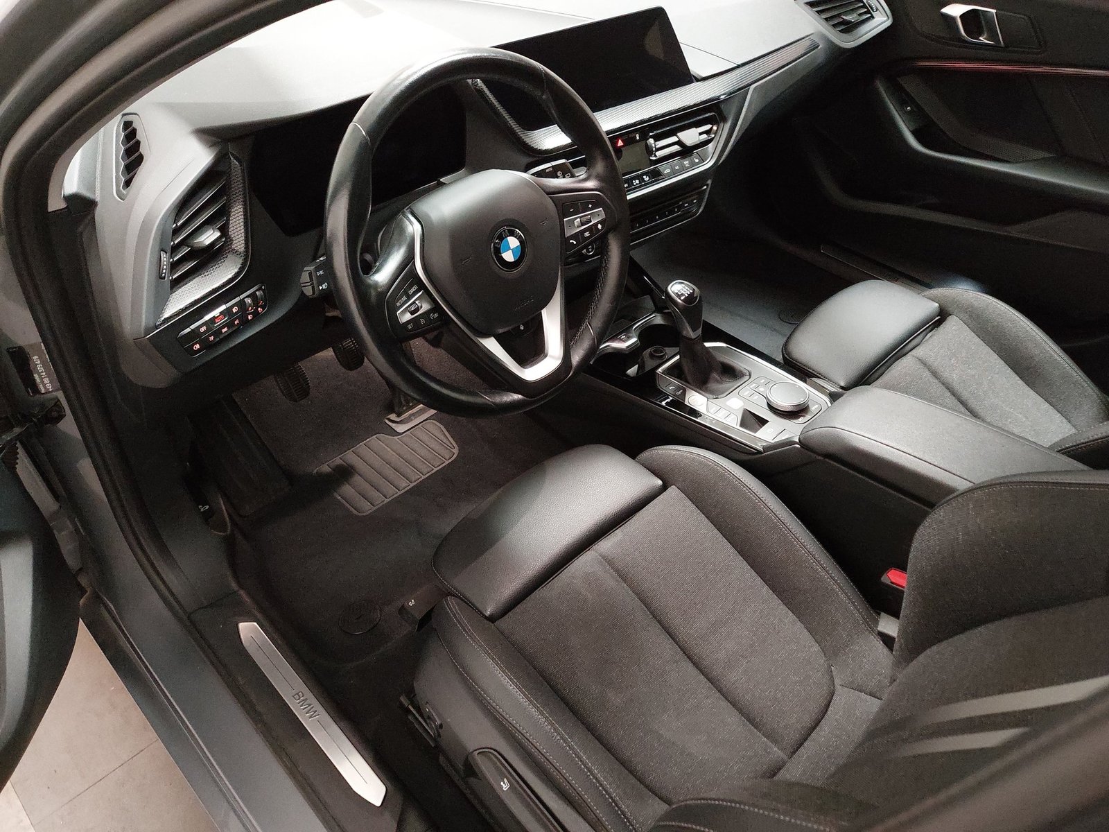 BMW 116i Sport Line Navi LED LC-Pro PDC SHZ 6