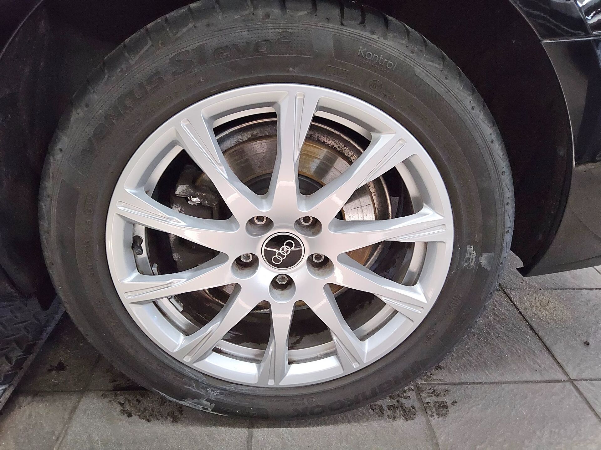 Audi A4 Avant 40 TDI Navi LED Shz PDC 10