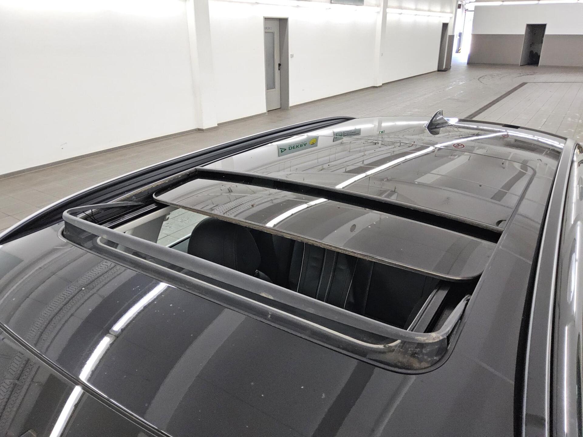 BMW 520dA Touring Leder Navi LED Pano 4xShz Klima 11