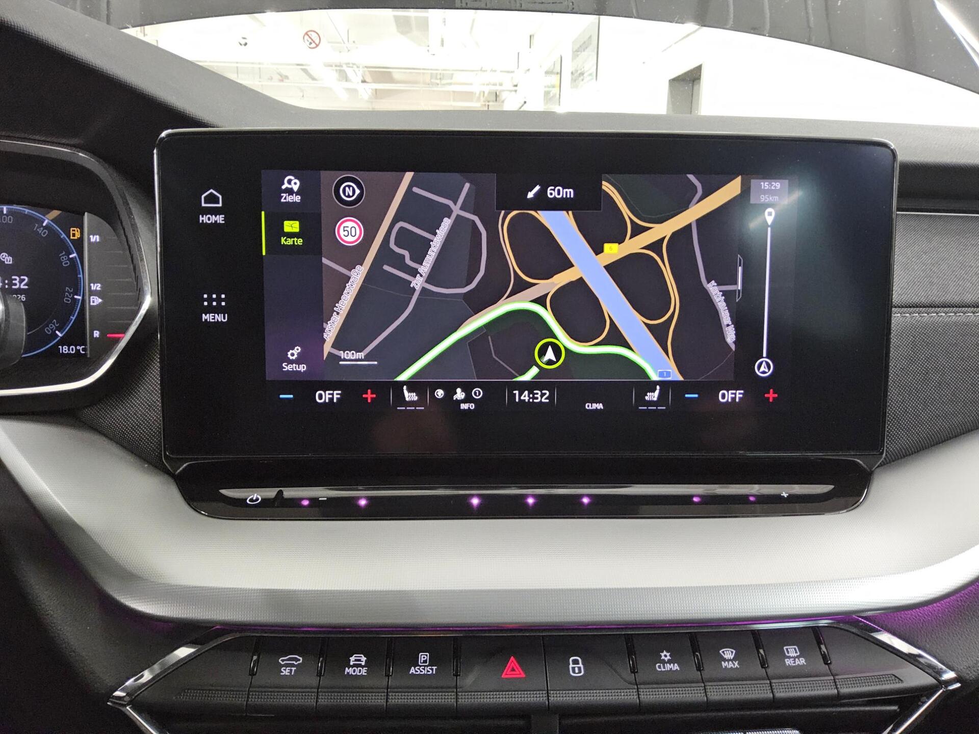 Skoda Octavia Kombi 2.0 TDI Style Navi LED AID Shz HuD AHK 7