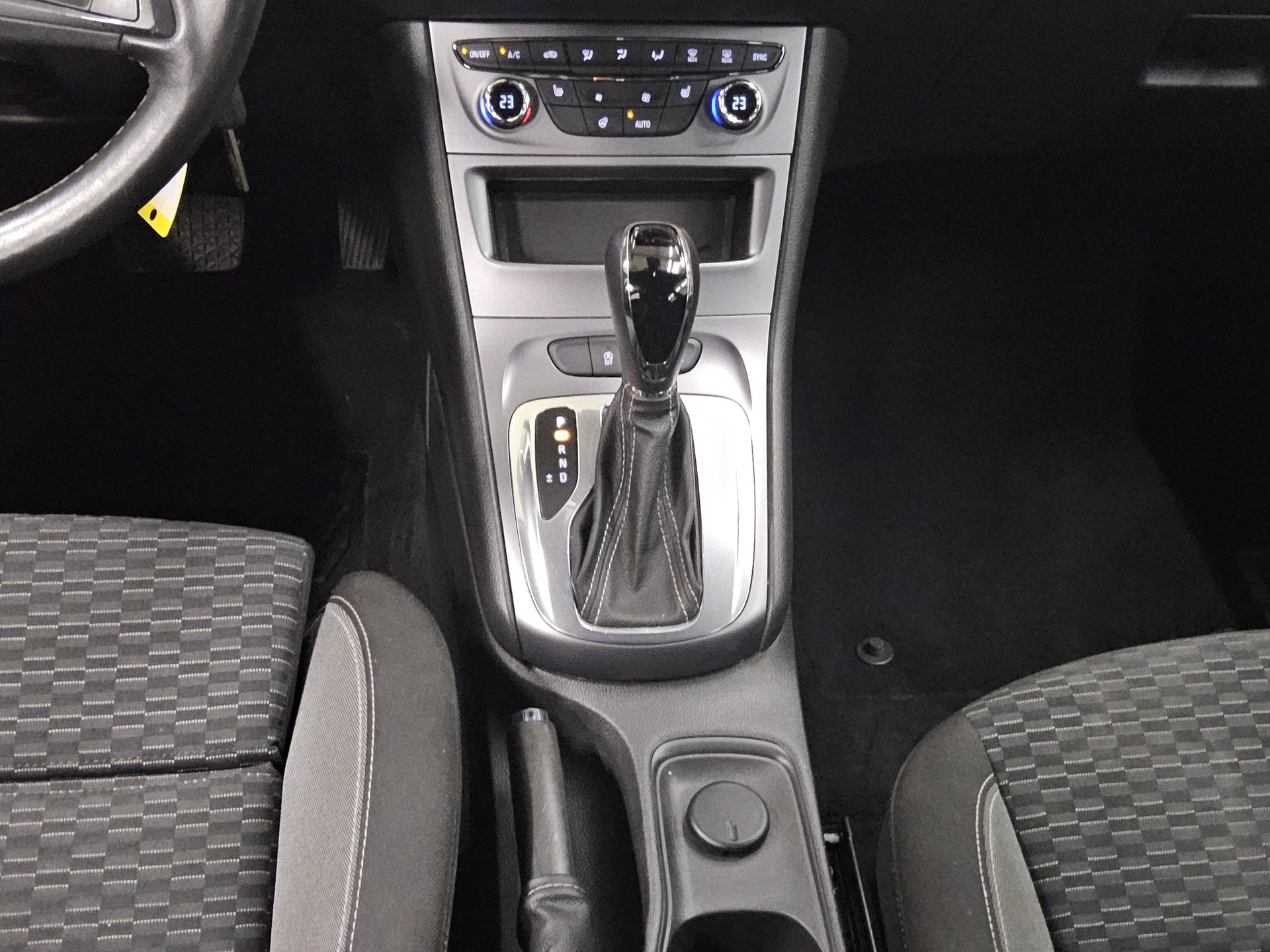 Opel Astra 1.5 D Business Ed. Navi LED PDC Shz Tempo 6