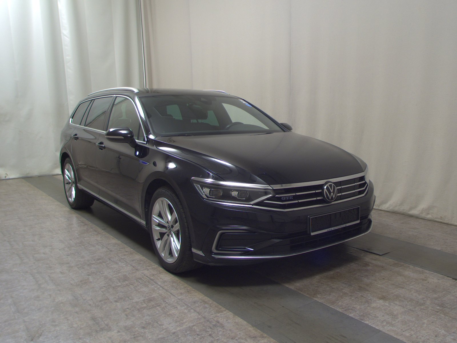 Volkswagen Passat Var. GTE 1.4 TSI Navi LED AID Pano AHK 3