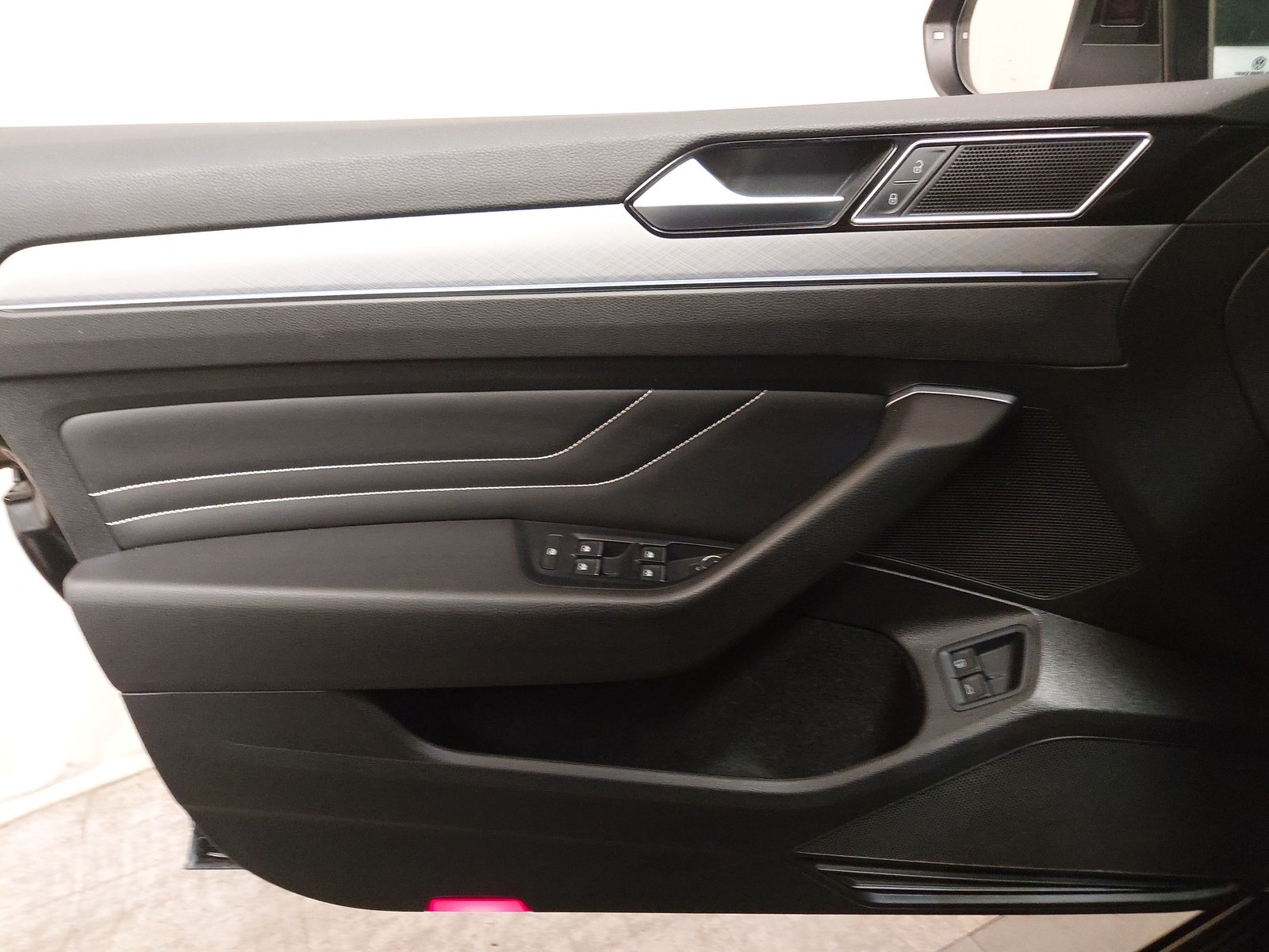 Volkswagen Passat Var. GTE 1.4 TSI Navi LED AID Pano AHK 5