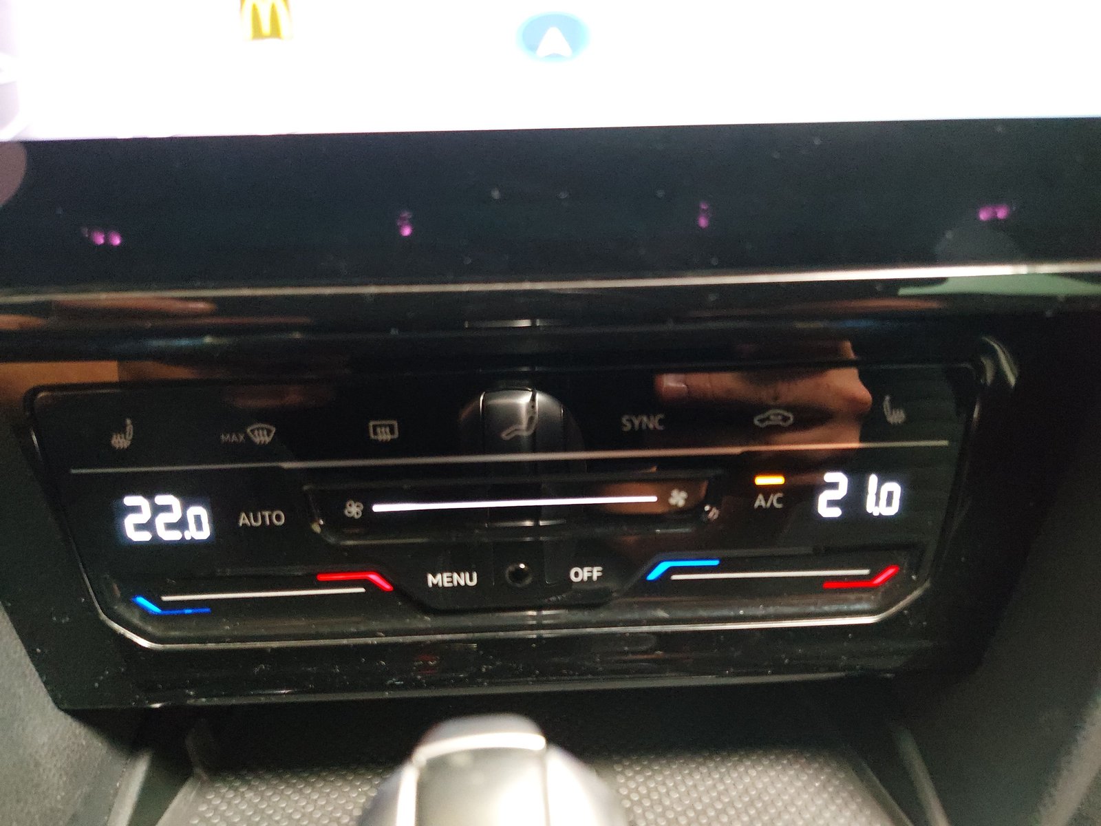 Volkswagen Passat Var. GTE 1.4 TSI Navi LED AID Pano AHK 19