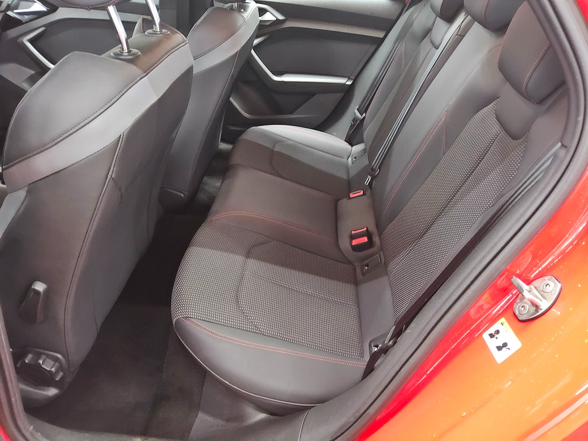 Audi A1 Sportback 1.0 TFSI S-Line T-Leder Navi LED vc 13