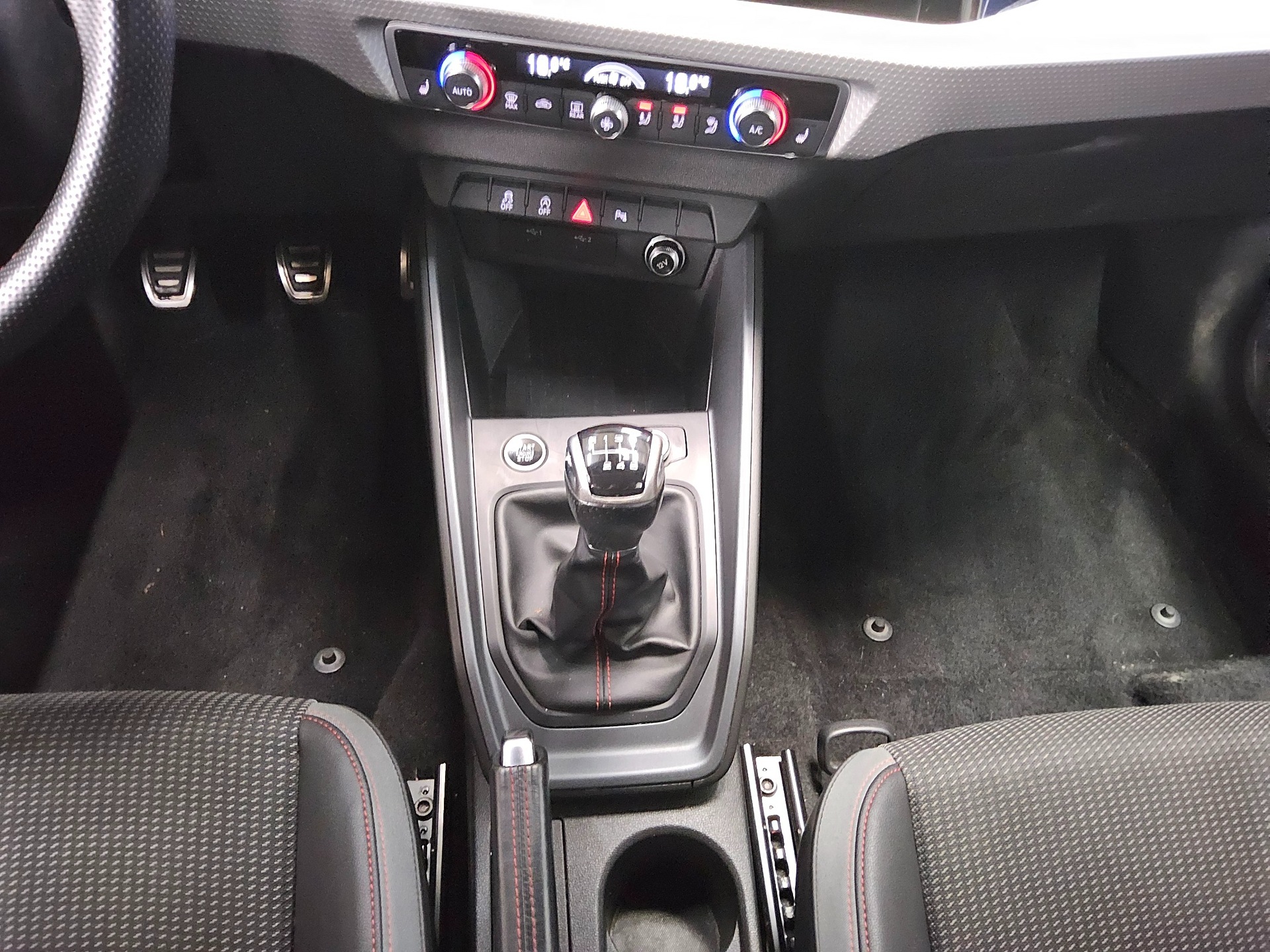 Audi A1 Sportback 1.0 TFSI S-Line T-Leder Navi LED vc 6