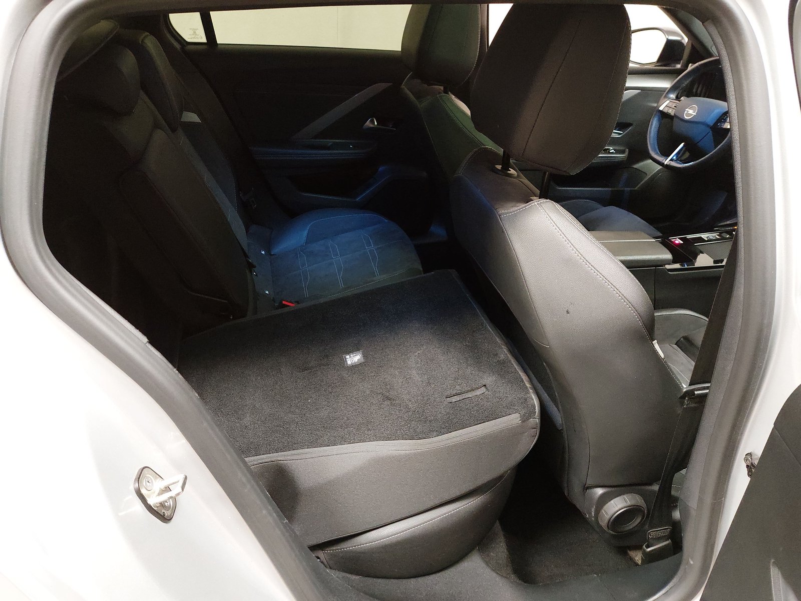 Opel Astra ST Ultimate 1.6 Hybrid T-Leder Nav LED HuD 11