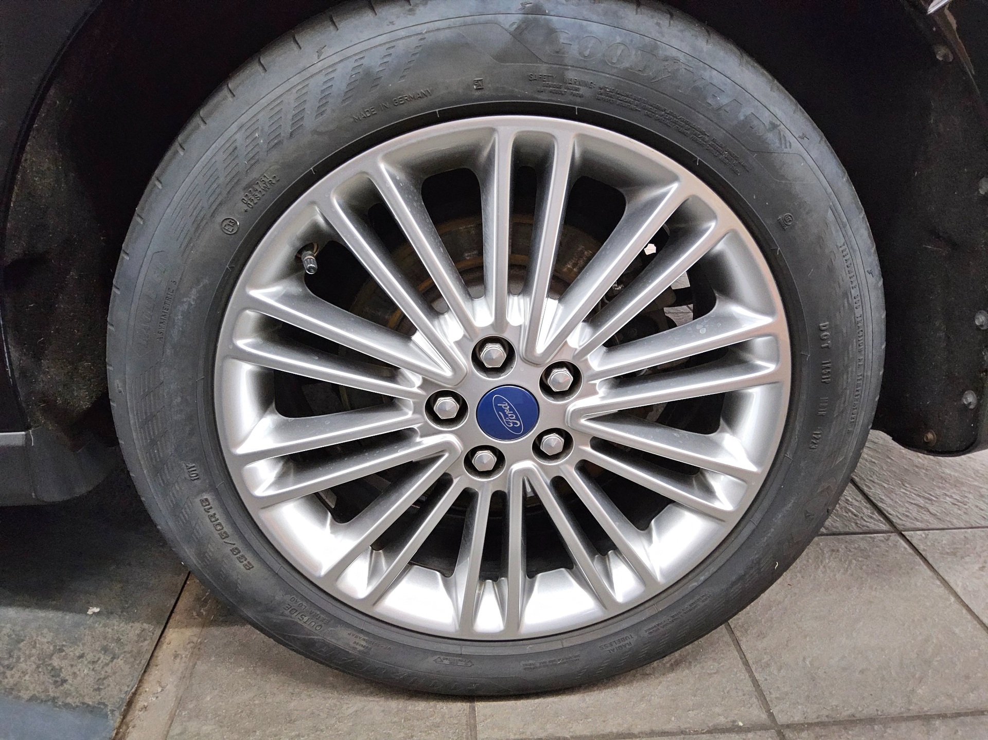 Ford Galaxy 2.0 EB AWD Titanium 7-Sitze Navi LED Pano 10