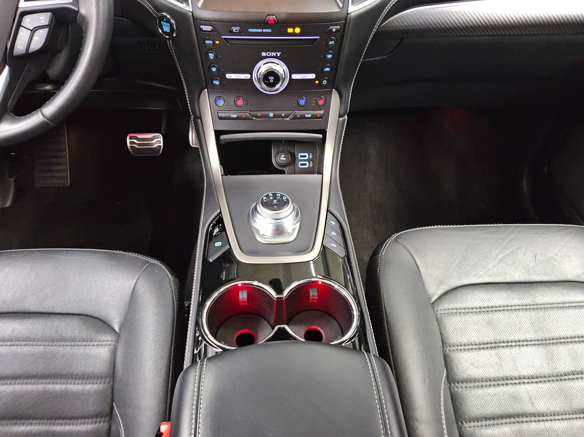 Ford Galaxy 2.0 EB AWD Titanium 7-Sitze Navi LED Pano 6