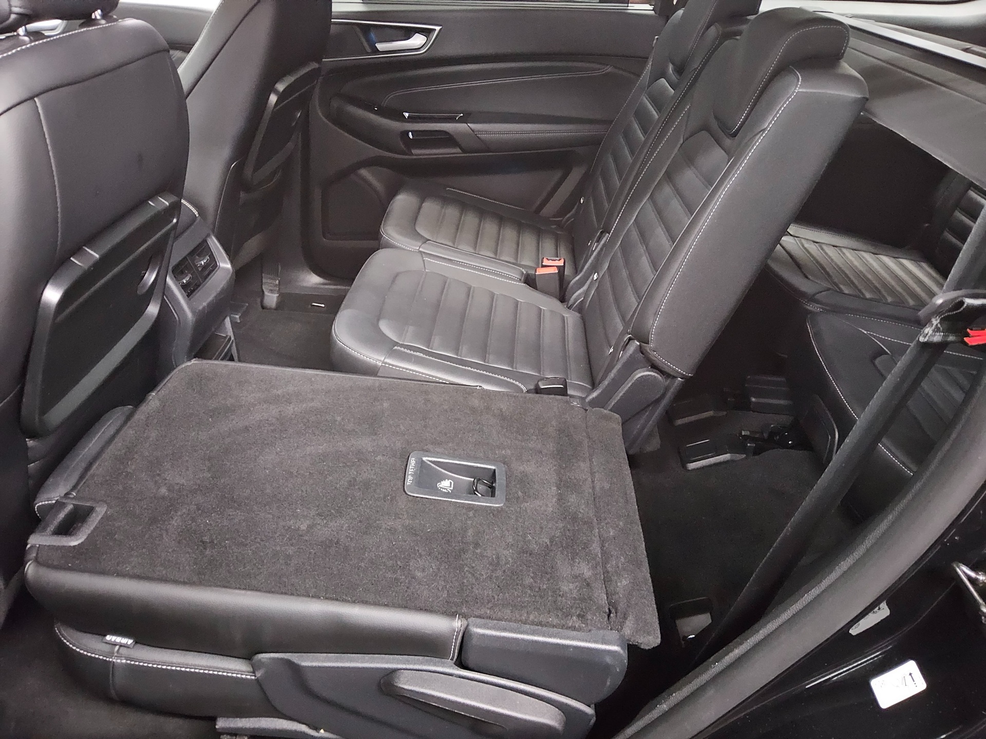 Ford Galaxy 2.0 EB AWD Titanium 7-Sitze Navi LED Pano 12