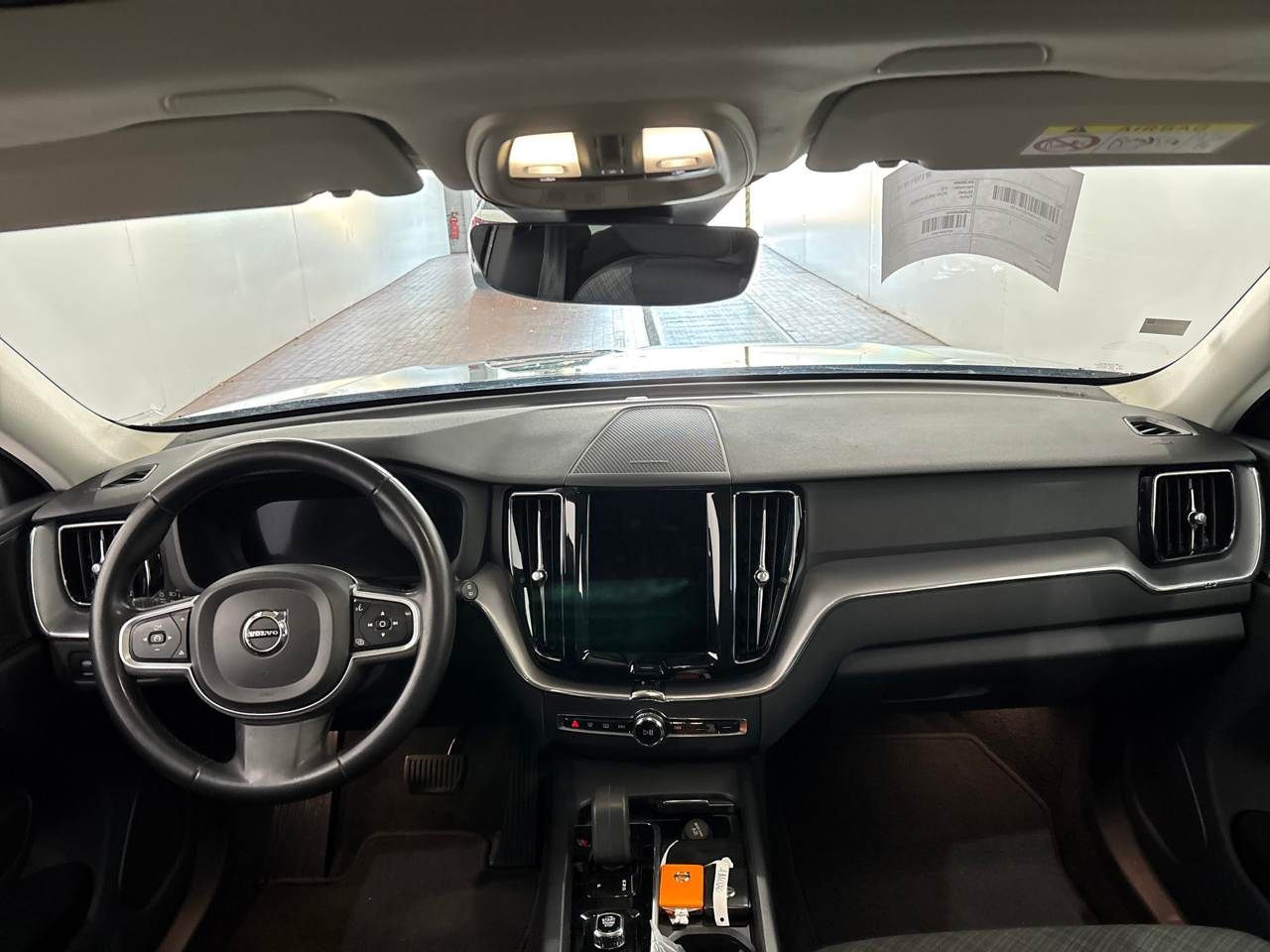 Volvo XC60 B4 D Momentum Pro XENIUM PAKET AHK LENKRADHZG 360° 5