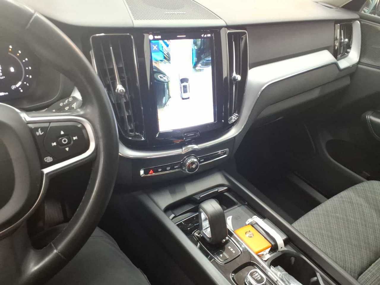 Volvo XC60 B4 D Momentum Pro XENIUM PAKET AHK LENKRADHZG 360° 8