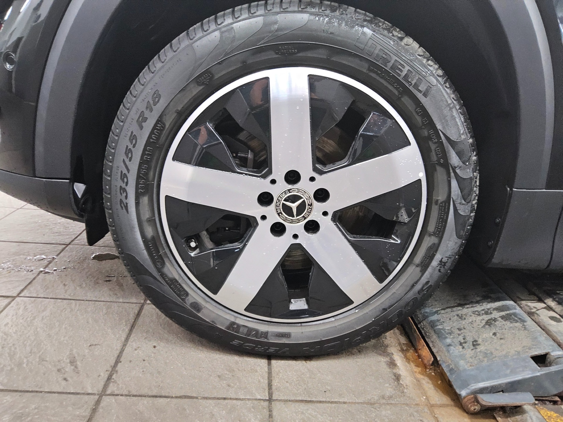 Mercedes-Benz GLB 220 d Progressive Navi T-Leder Panorama RFK 11