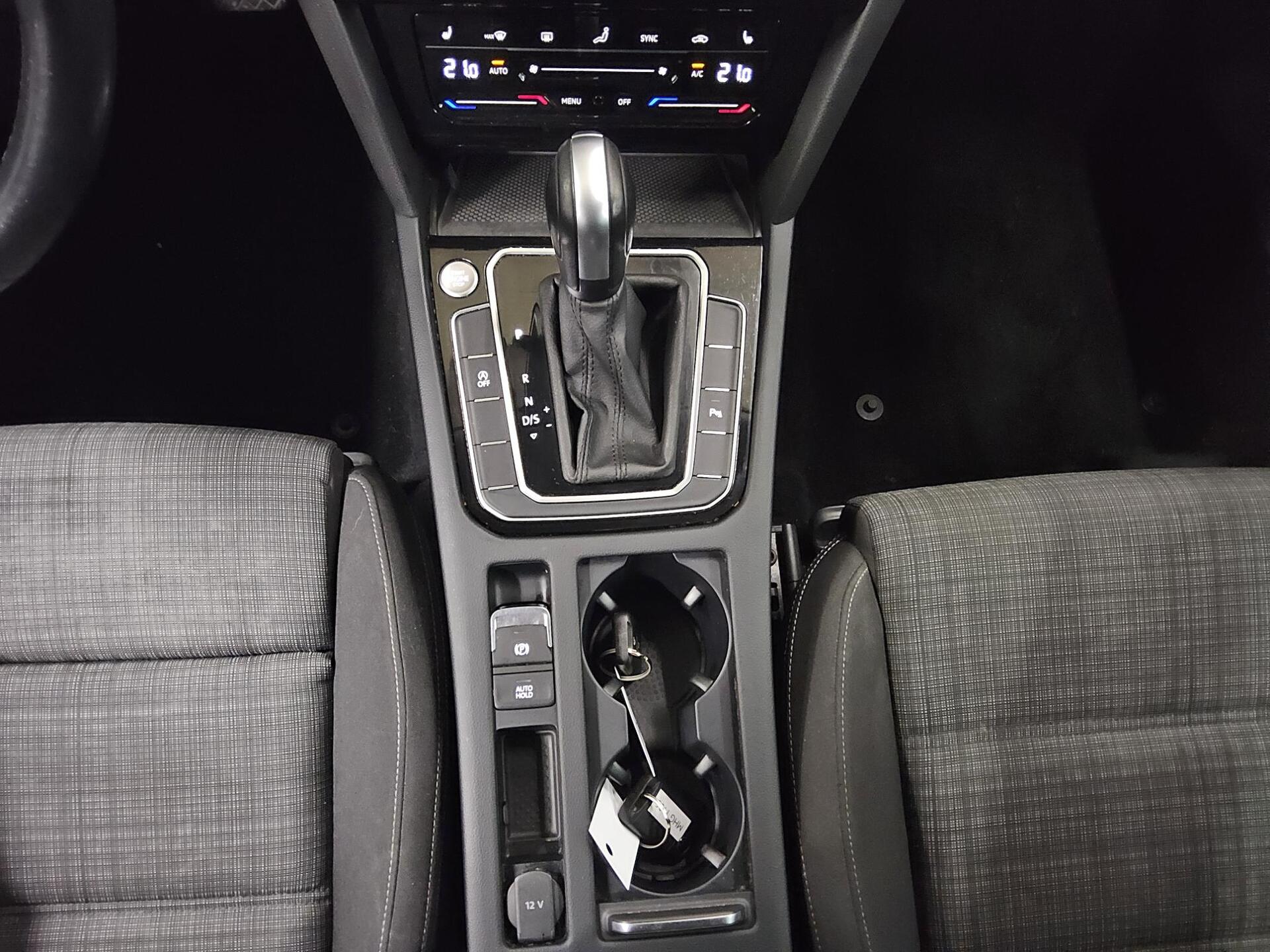 Volkswagen Passat Var. 2.0 TDI Business Navi LED ACC RFK 6