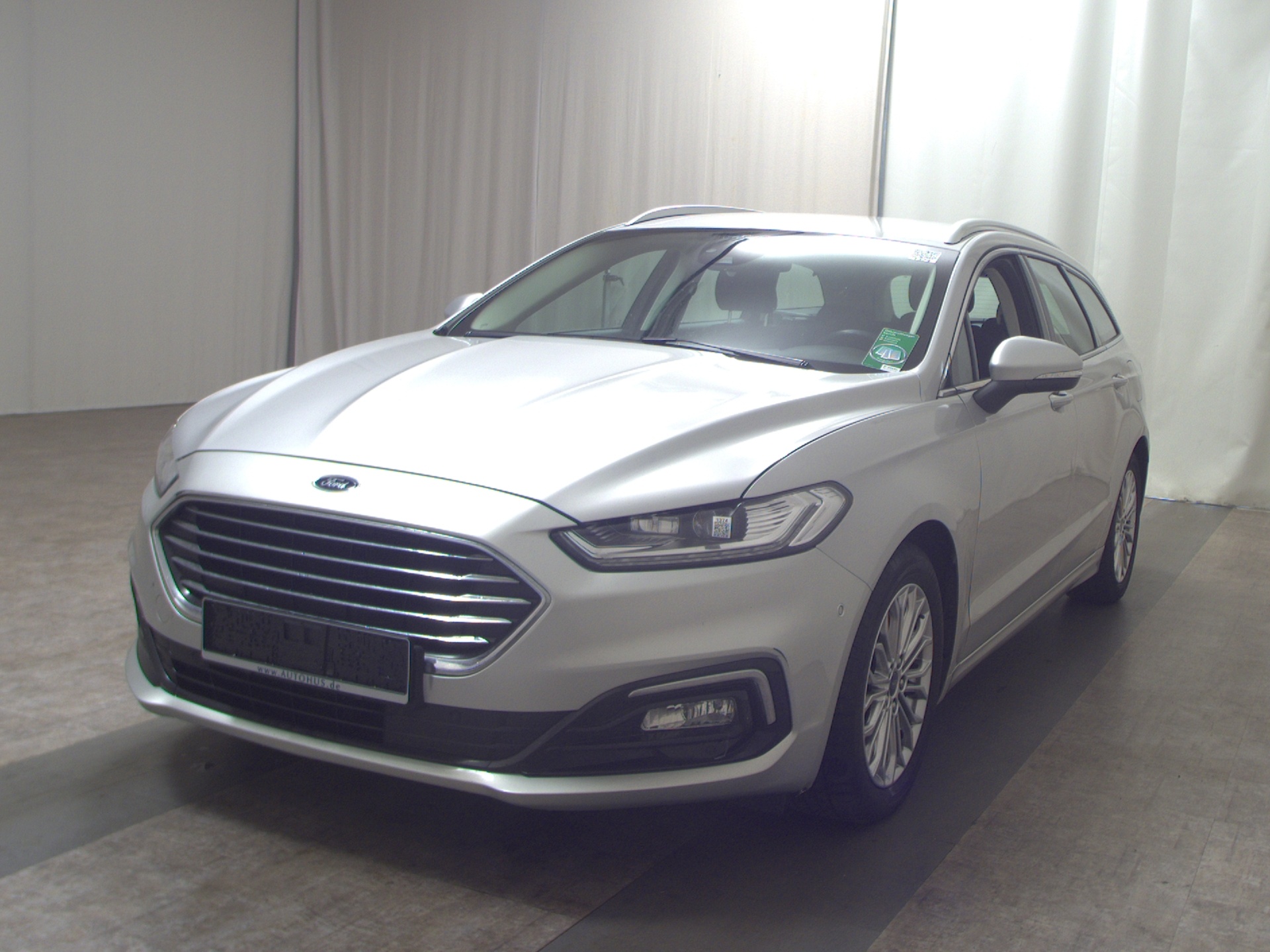 Ford Mondeo Turnier 2.0 EB Titanium Navi LED ACC Shz 2