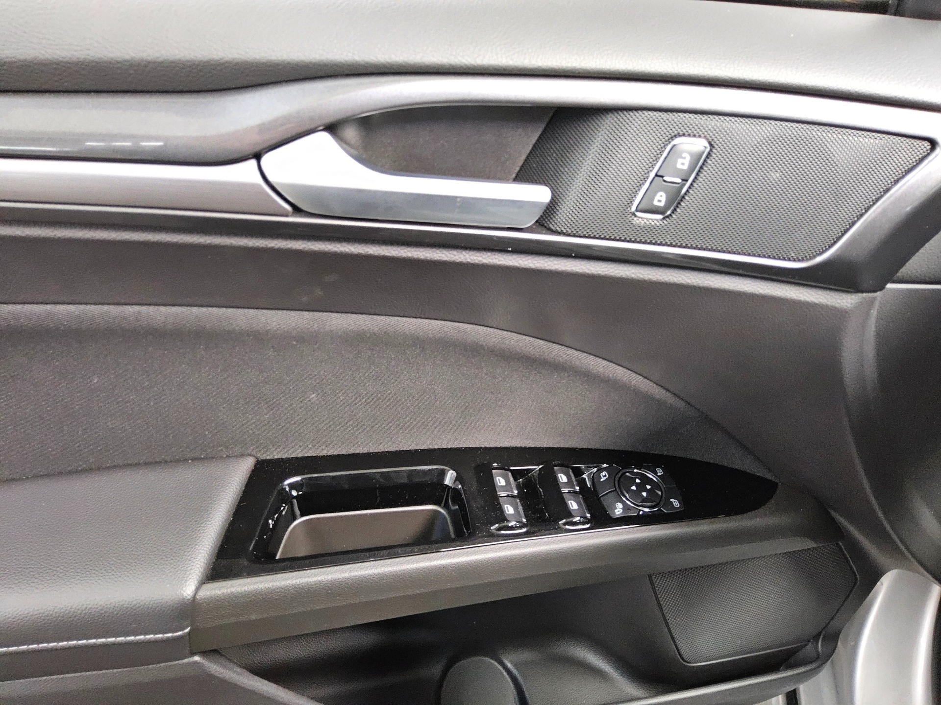 Ford Mondeo Turnier 2.0 EB Titanium Navi LED ACC Shz 9