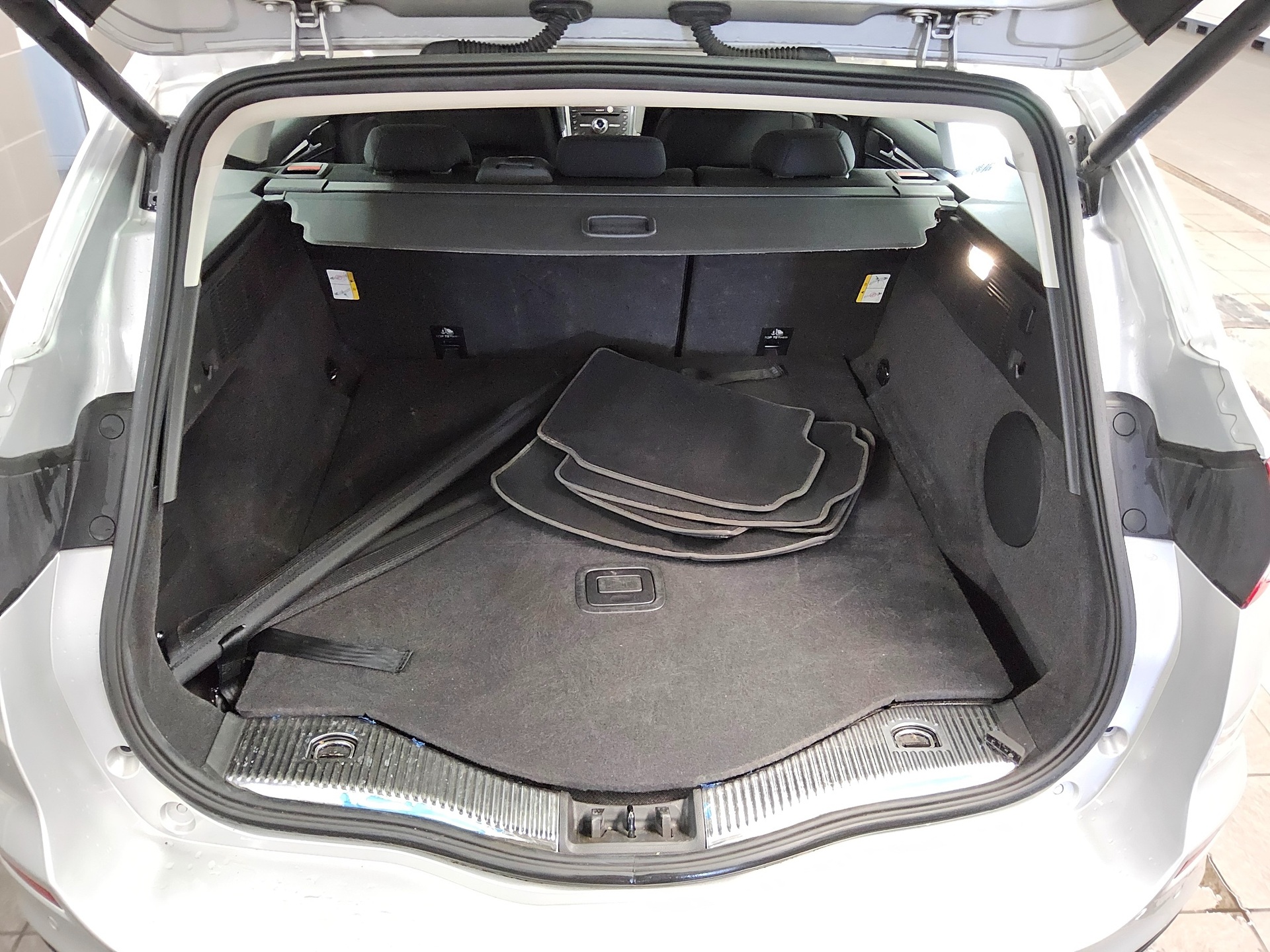 Ford Mondeo Turnier 2.0 EB Titanium Navi LED ACC Shz 11