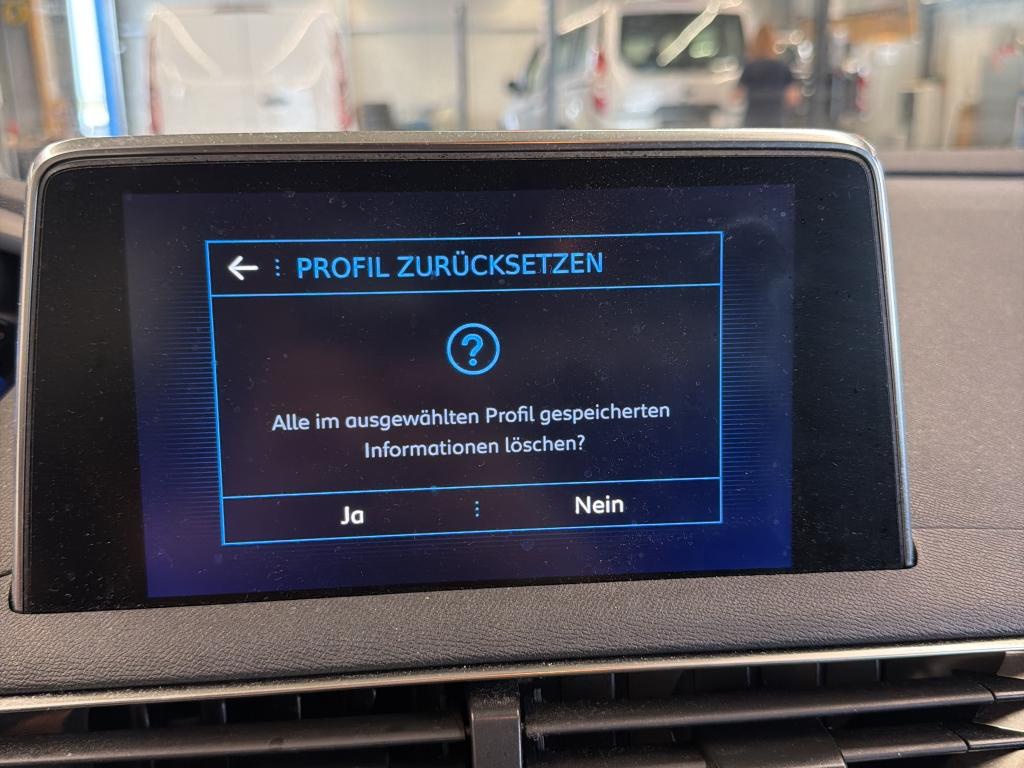 Peugeot 3008 1.5 BlueHDI Active AHK ACC 10