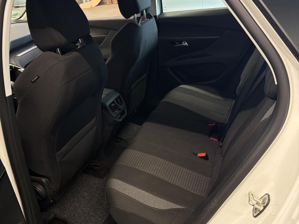 Peugeot 3008 1.5 BlueHDI Active AHK ACC 7