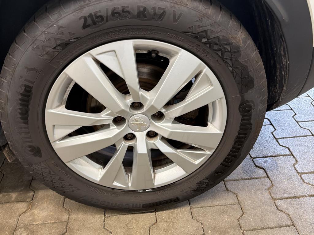 Peugeot 3008 1.5 BlueHDI Active AHK ACC 12