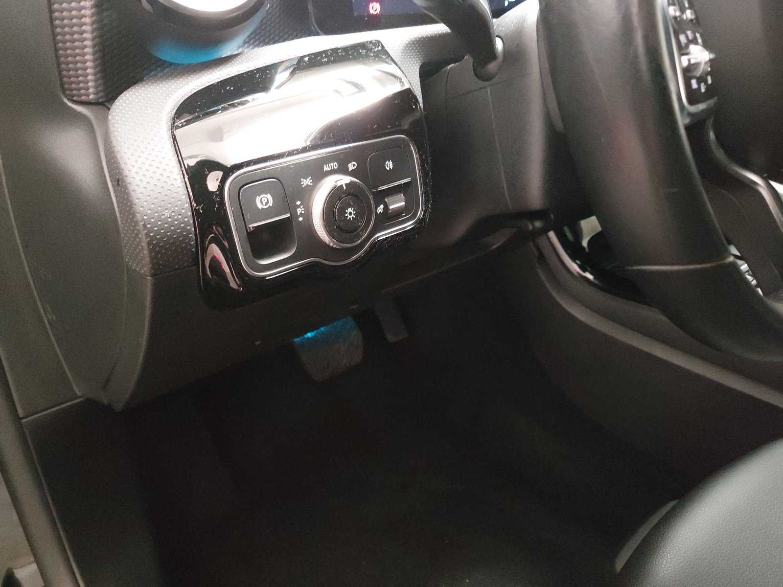 Mercedes-Benz CLA 200 SB d Progressive Leder Navi LED RFK Shz 7