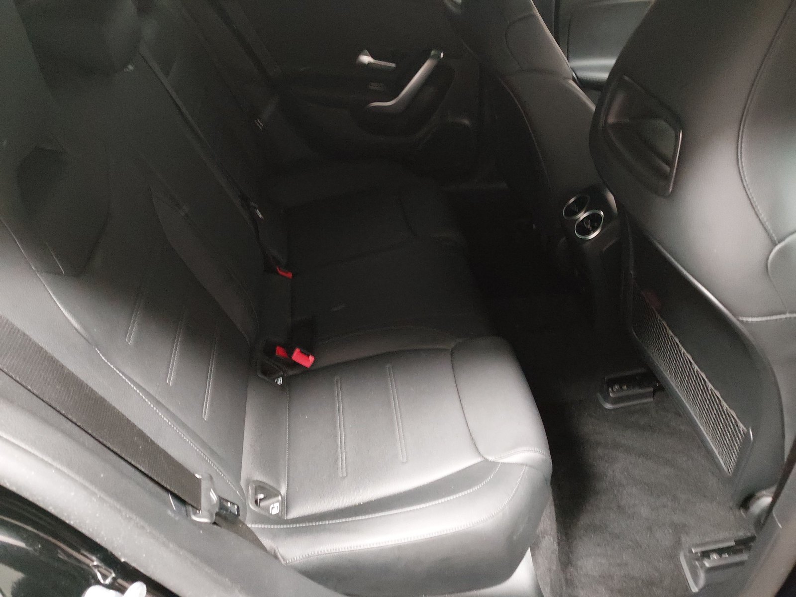 Mercedes-Benz CLA 200 SB d Progressive Leder Navi LED RFK Shz 12