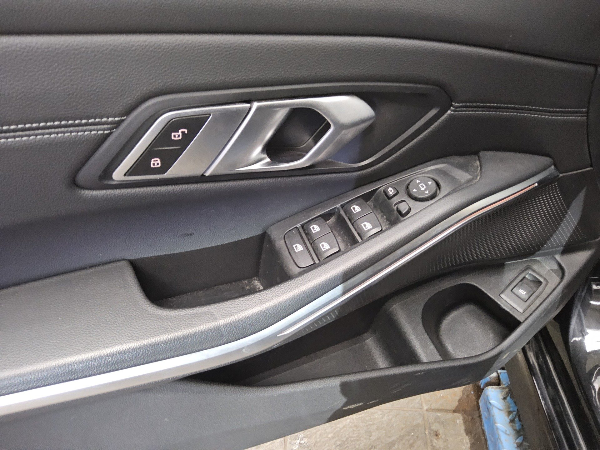 BMW 320dA Touring Sport-Line T-Leder Navi LED LC-Pro 10
