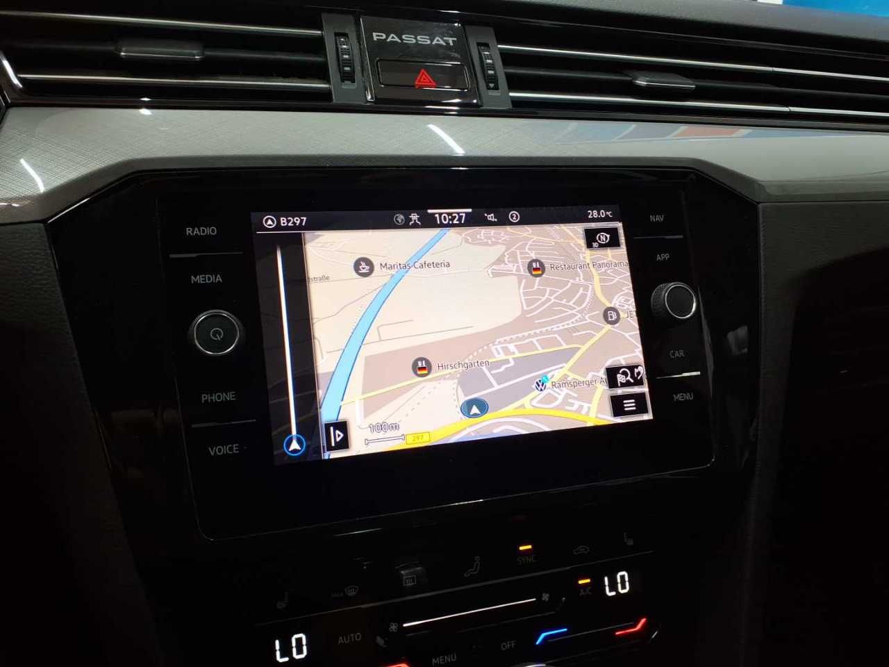 Volkswagen Passat Variant 2.0 TDI Business NAVI LED SHZ RFK 10