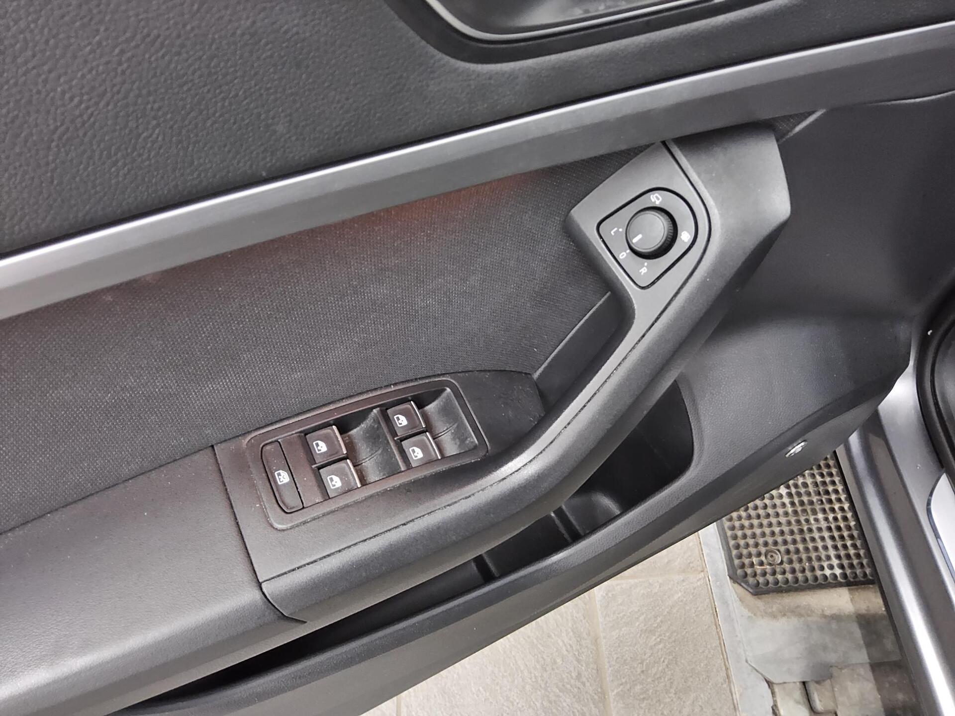 Seat Ateca 2.0 TDI FR-Line T-Leder Navi LED Virtual 10
