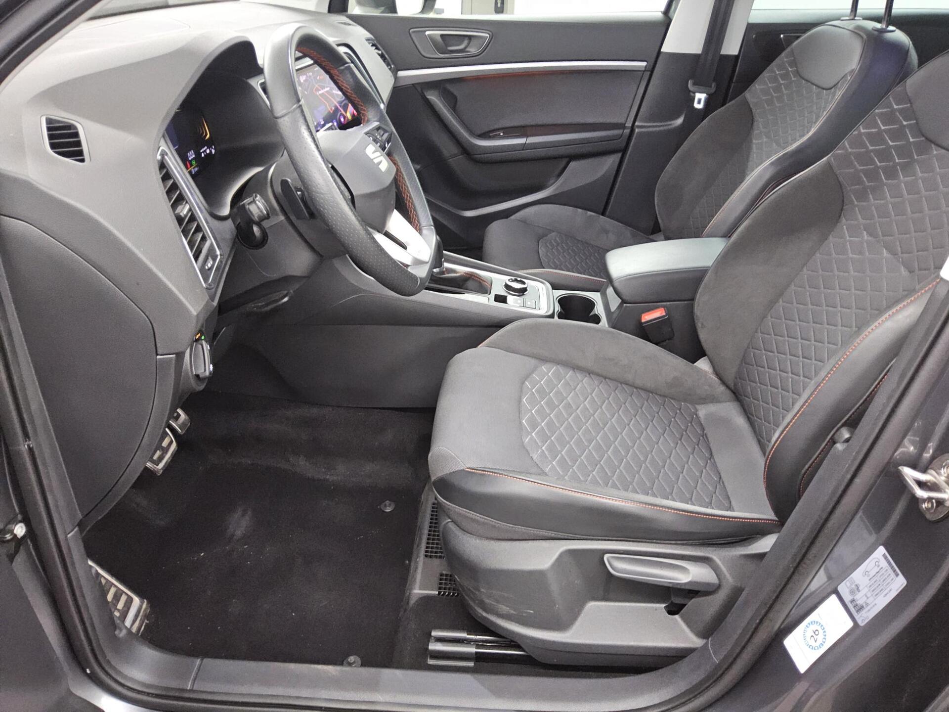 Seat Ateca 2.0 TDI FR-Line T-Leder Navi LED Virtual 9