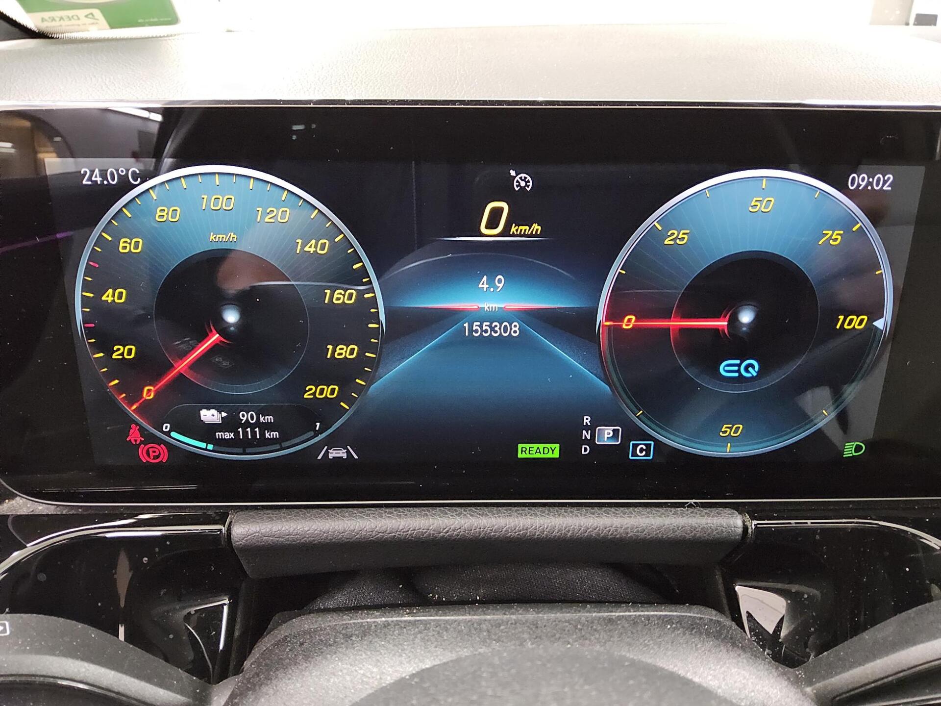 Mercedes-Benz EQA 250 Edition 1 AMG Leder Navi LED Pano Sound 8