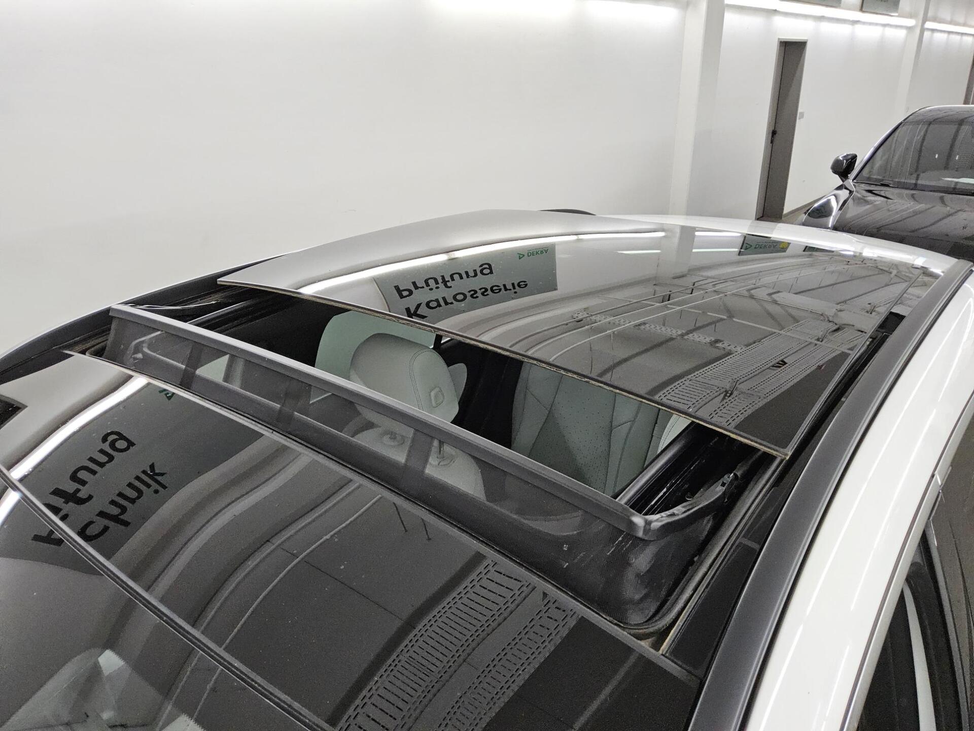 Mercedes-Benz EQA 250 Edition 1 AMG Leder Navi LED Pano Sound 12