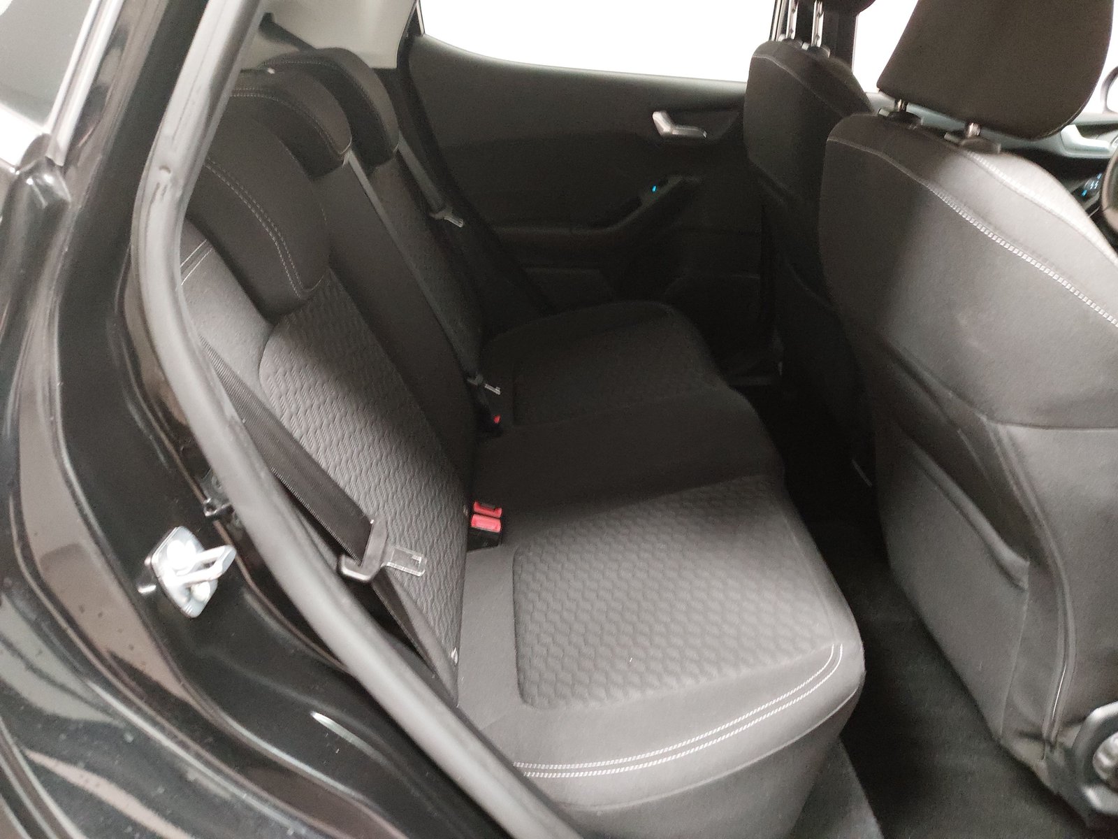 Ford Fiesta 1.0 EB Titanium NAVI LED SHZ PDC 12