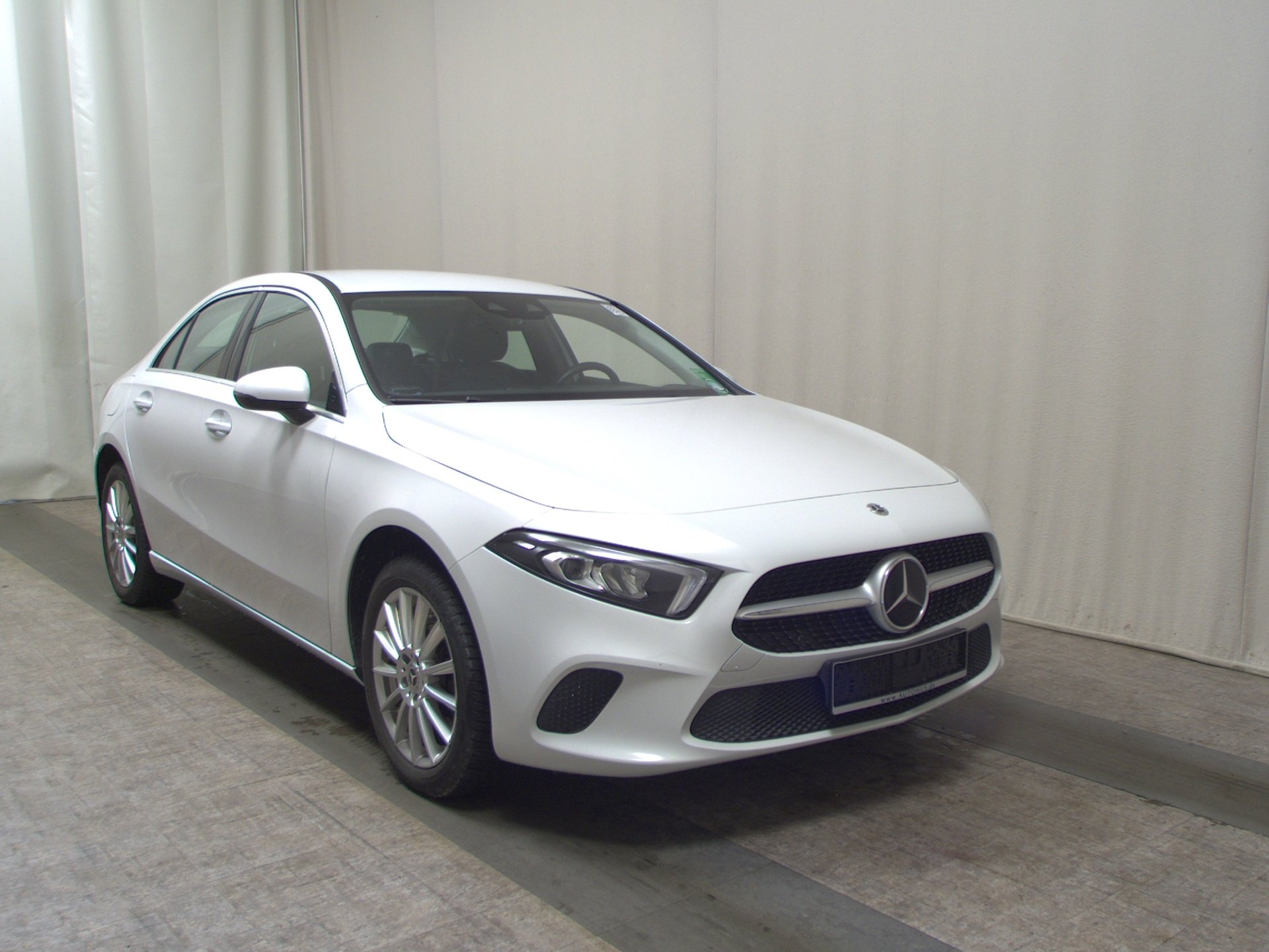 Mercedes-Benz A 250 e Progressive T-Leder Navi LED MBUX HuD 3