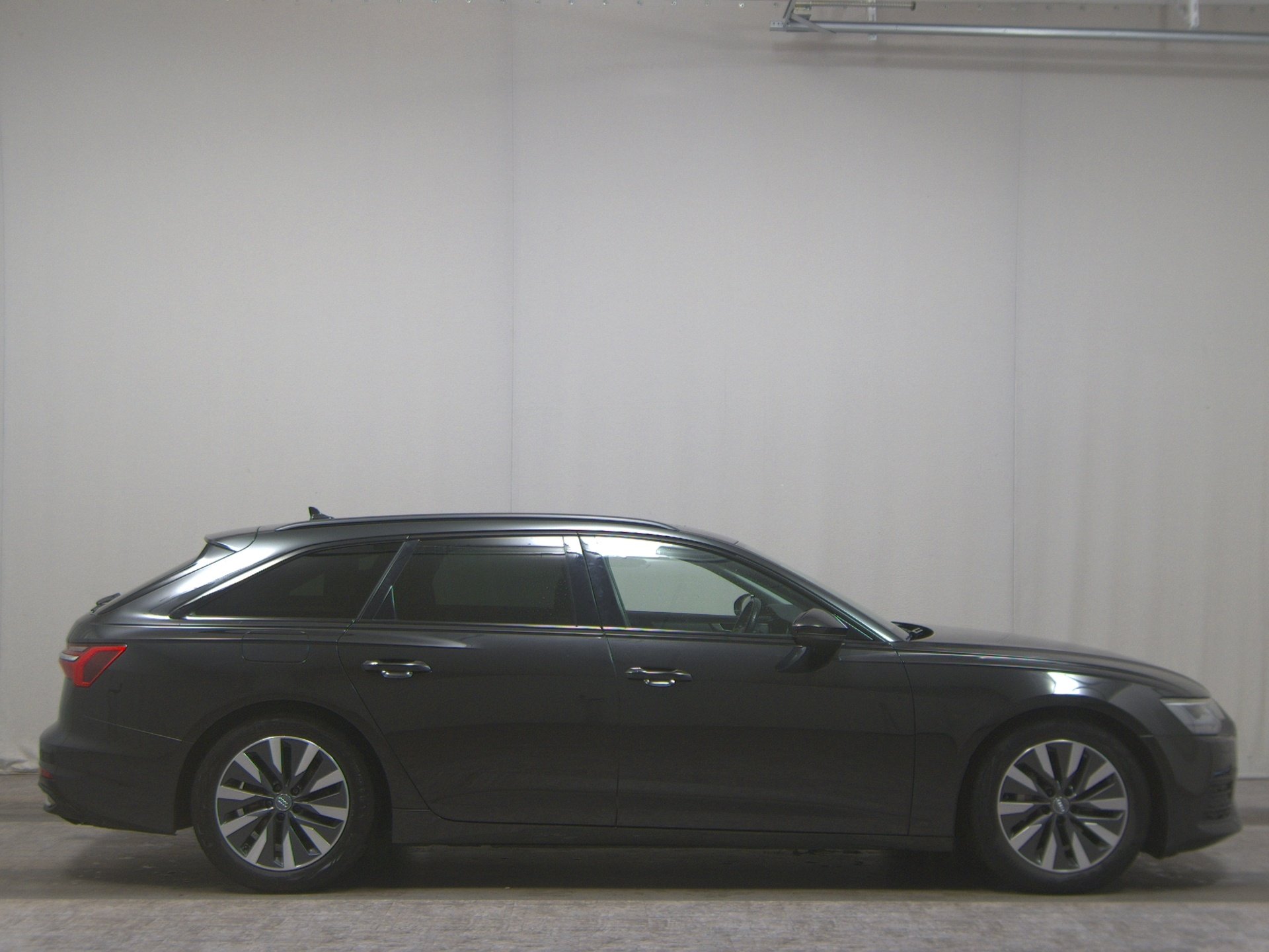 Audi A6 Avant 40 TDI Leder Navi+ vc LED RfK AHK ACC