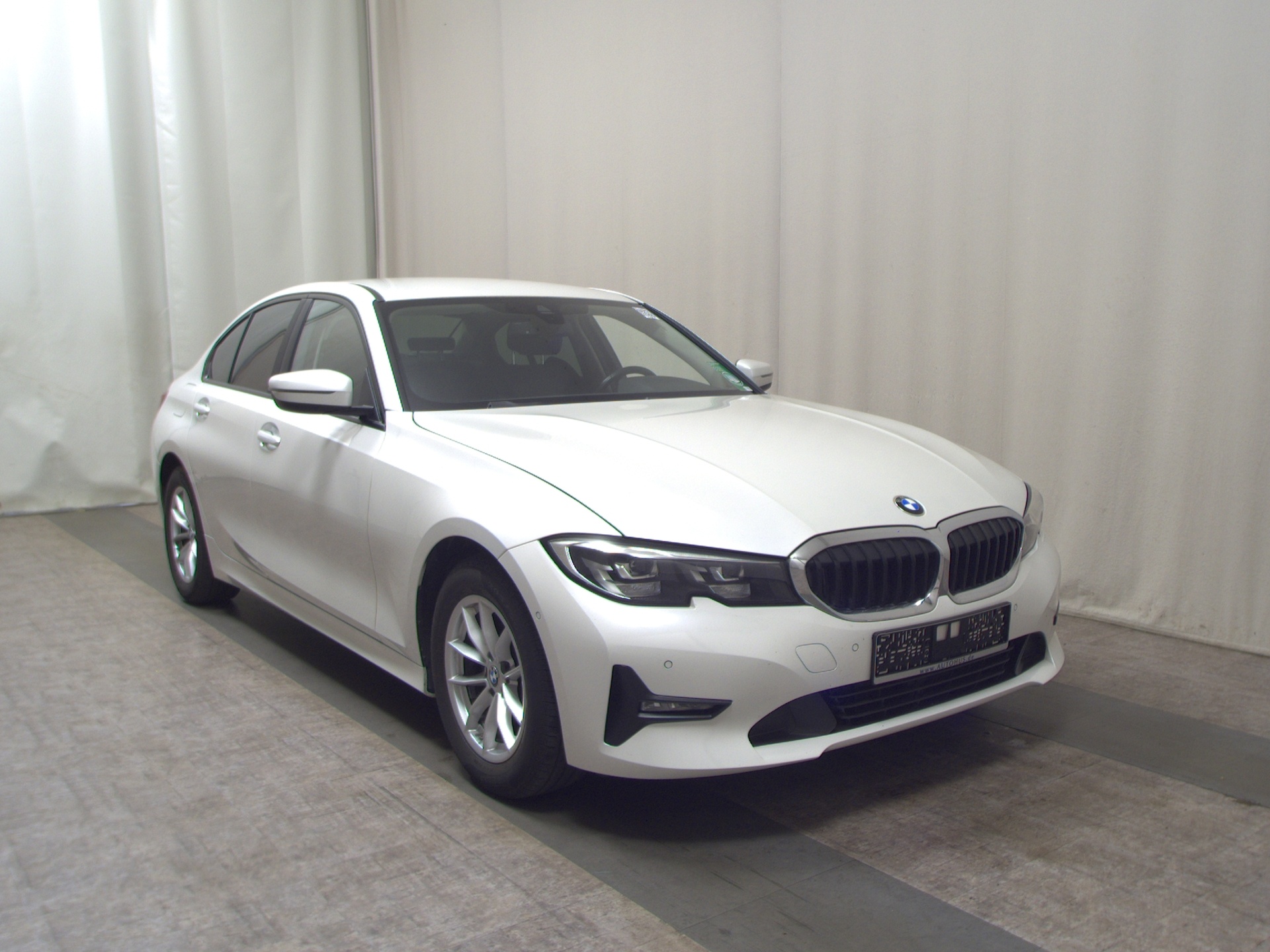 BMW 320dA T-Leder Navi LED LC prof. HiFi 3