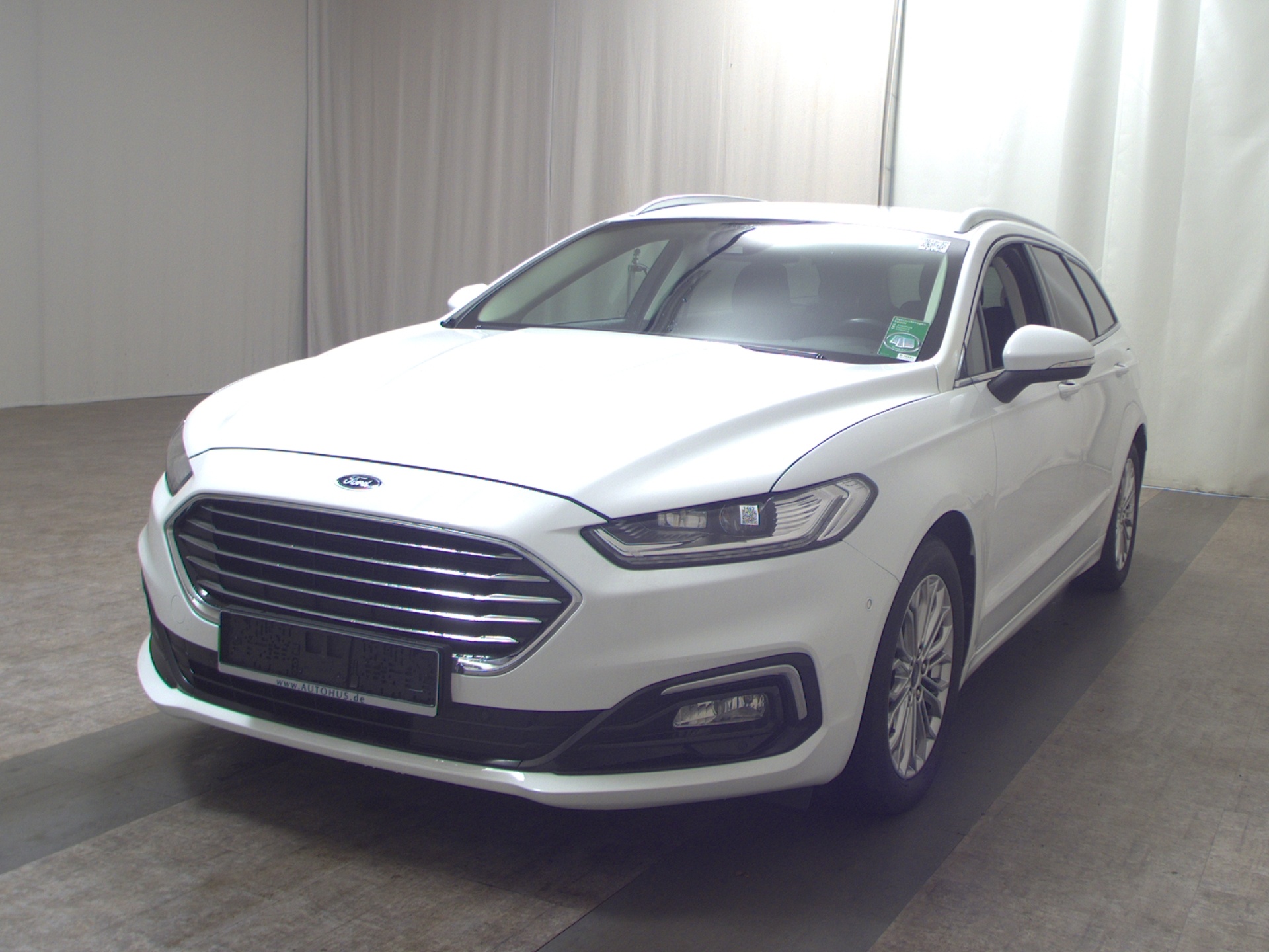 Ford Mondeo Turnier 2.0 EB Titanium Navi LED AHK Shz 2