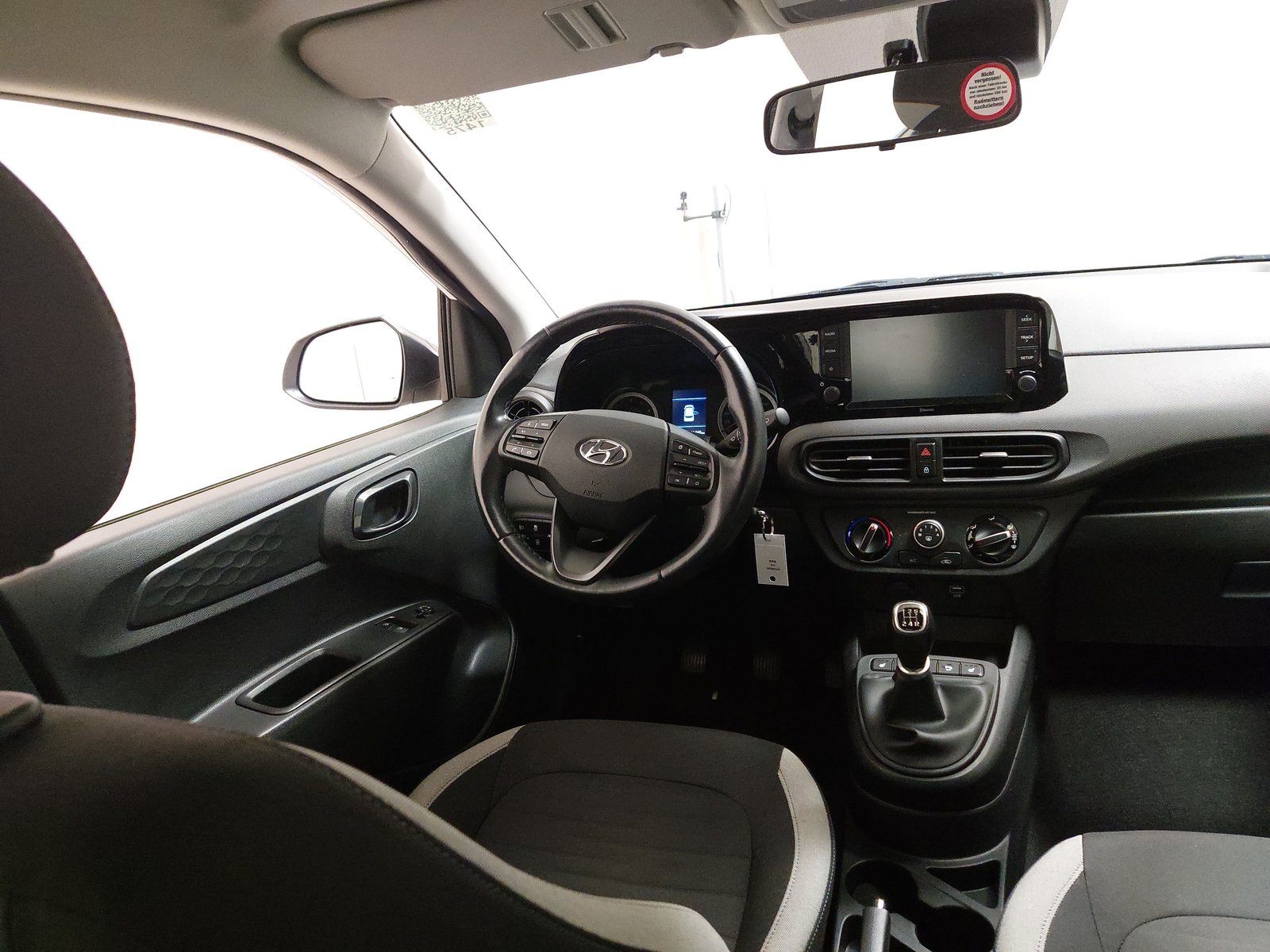 Hyundai i10 1.0 Trend CarPlay PDC Shz 19