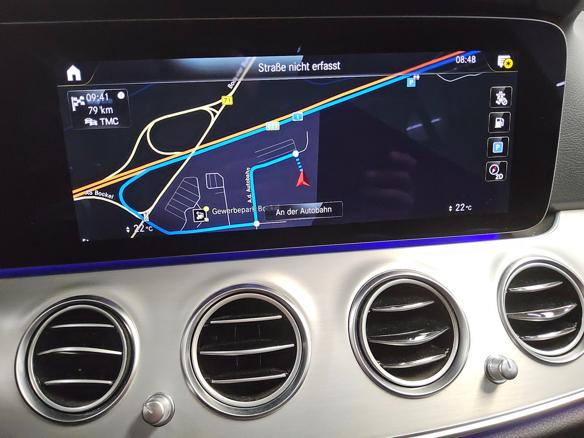 Mercedes-Benz E 300 T e Avantgarde Night Navi LED Pano AHK RFK 7