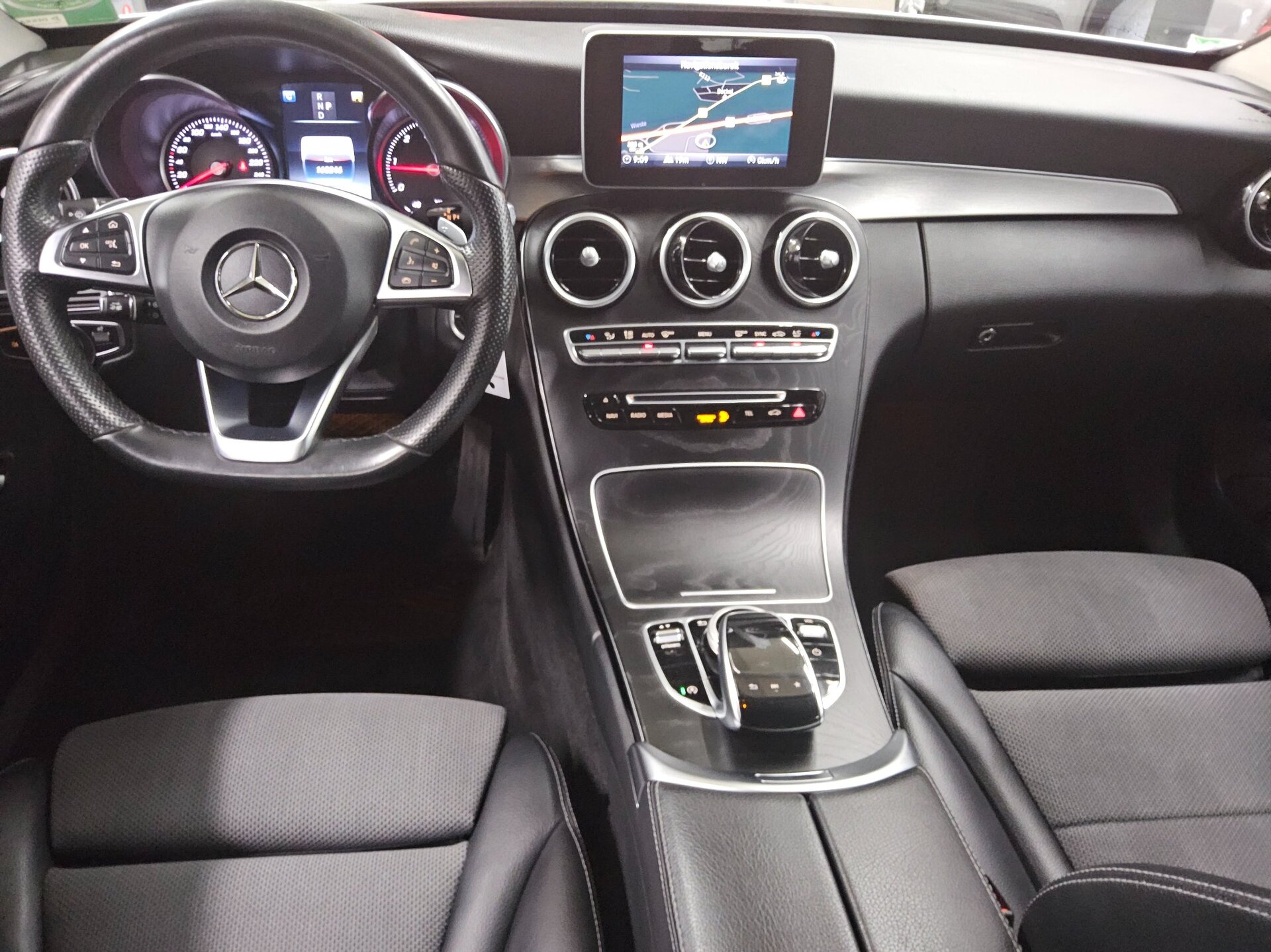Mercedes-Benz C 220 d AMG-Line T-Leder Navi LED 5