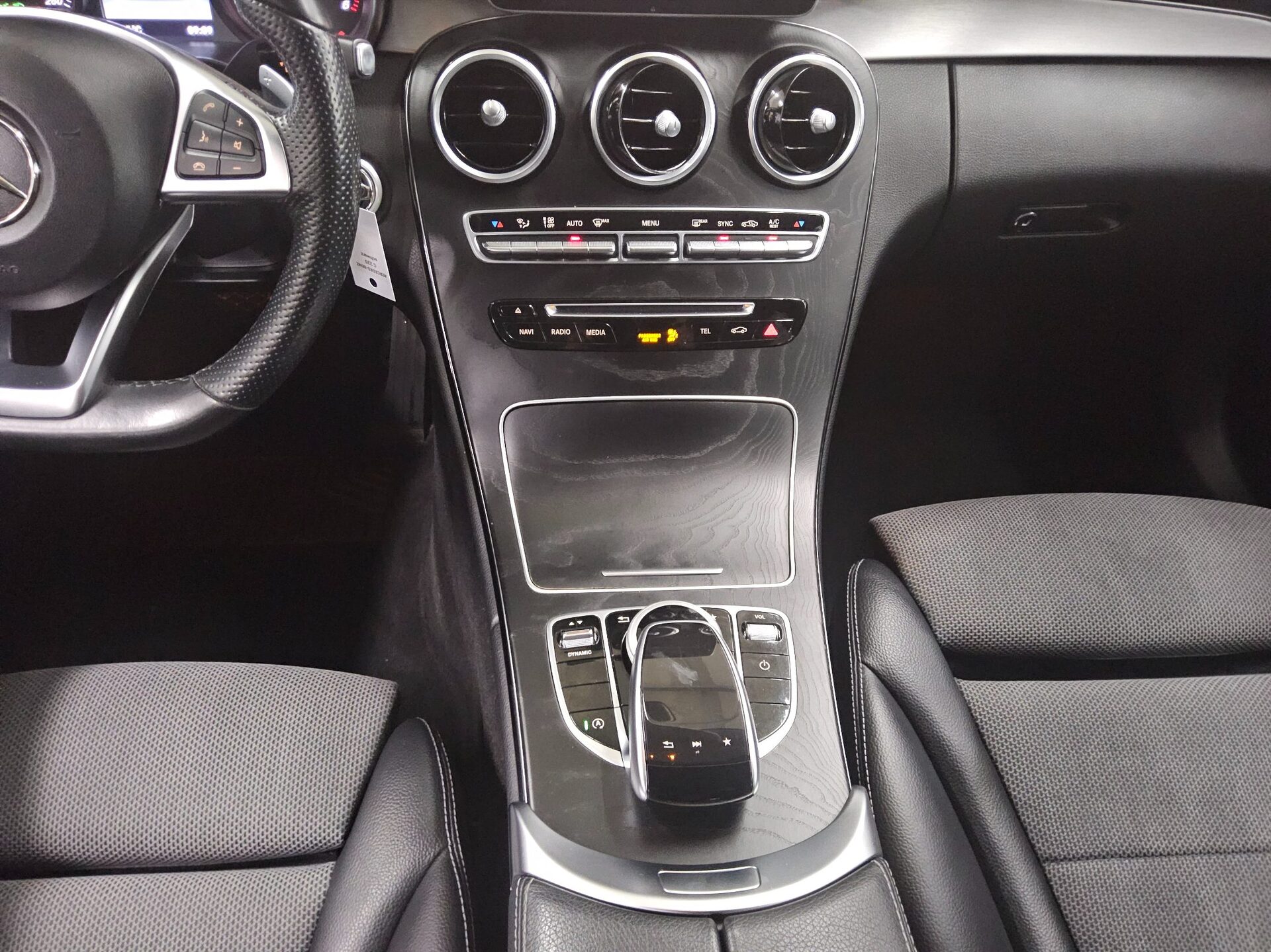 Mercedes-Benz C 220 d AMG-Line T-Leder Navi LED 6