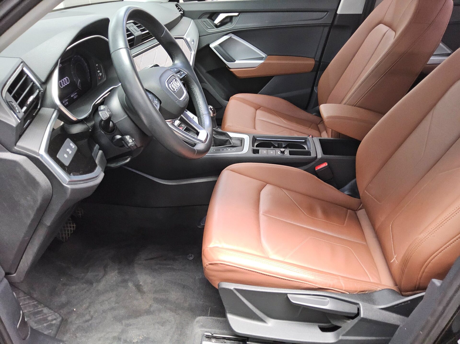 Audi Q3 Sportback 45 TFSI e Leder Navi+ LED vc+ RfK 9