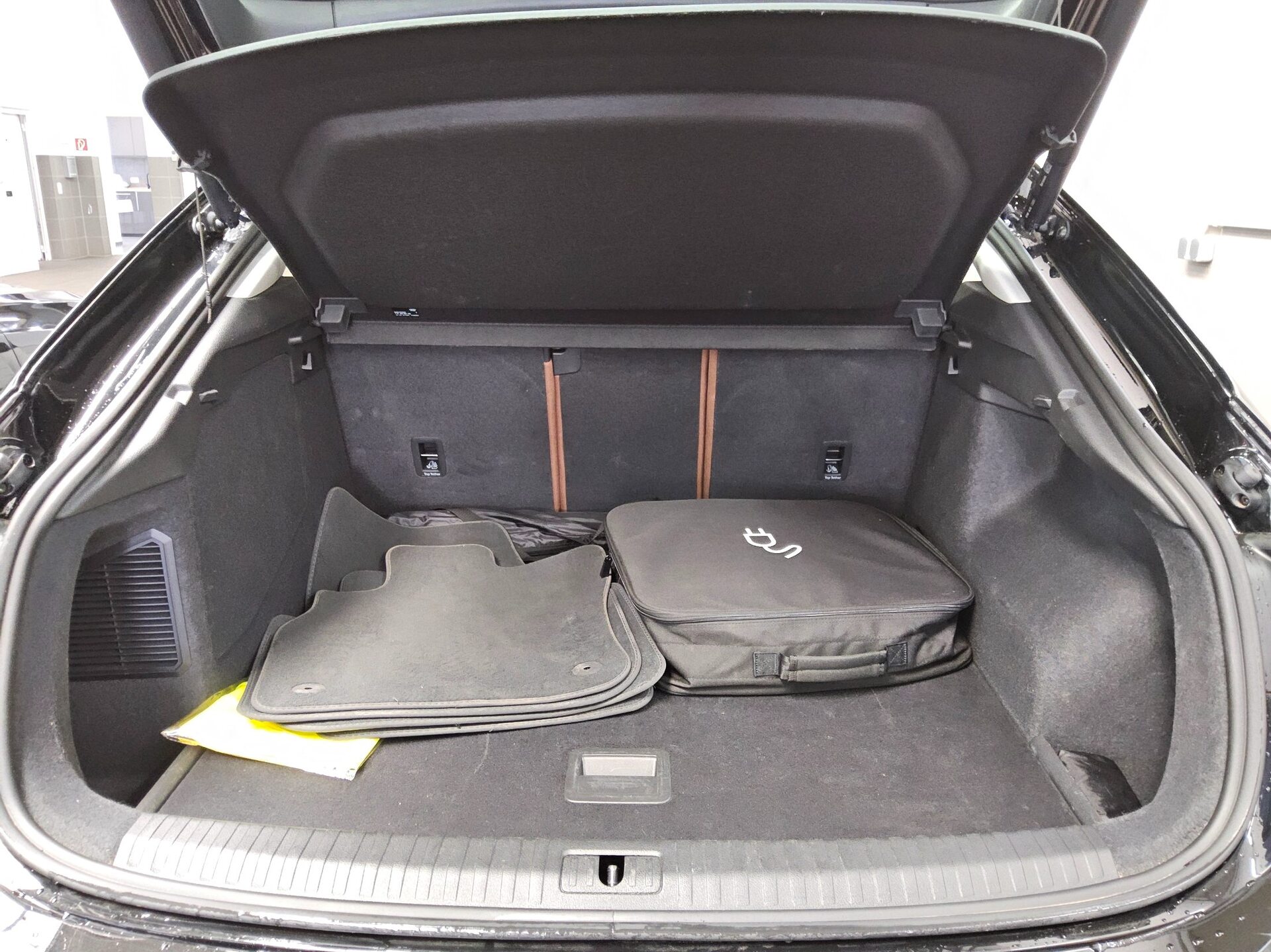 Audi Q3 Sportback 45 TFSI e Leder Navi+ LED vc+ RfK 12