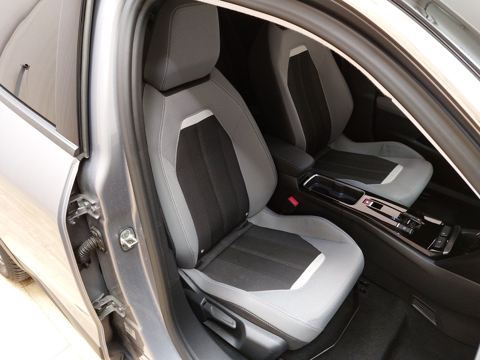 Opel Mokka-e Elegance NAVI LED SHZ RFK 10