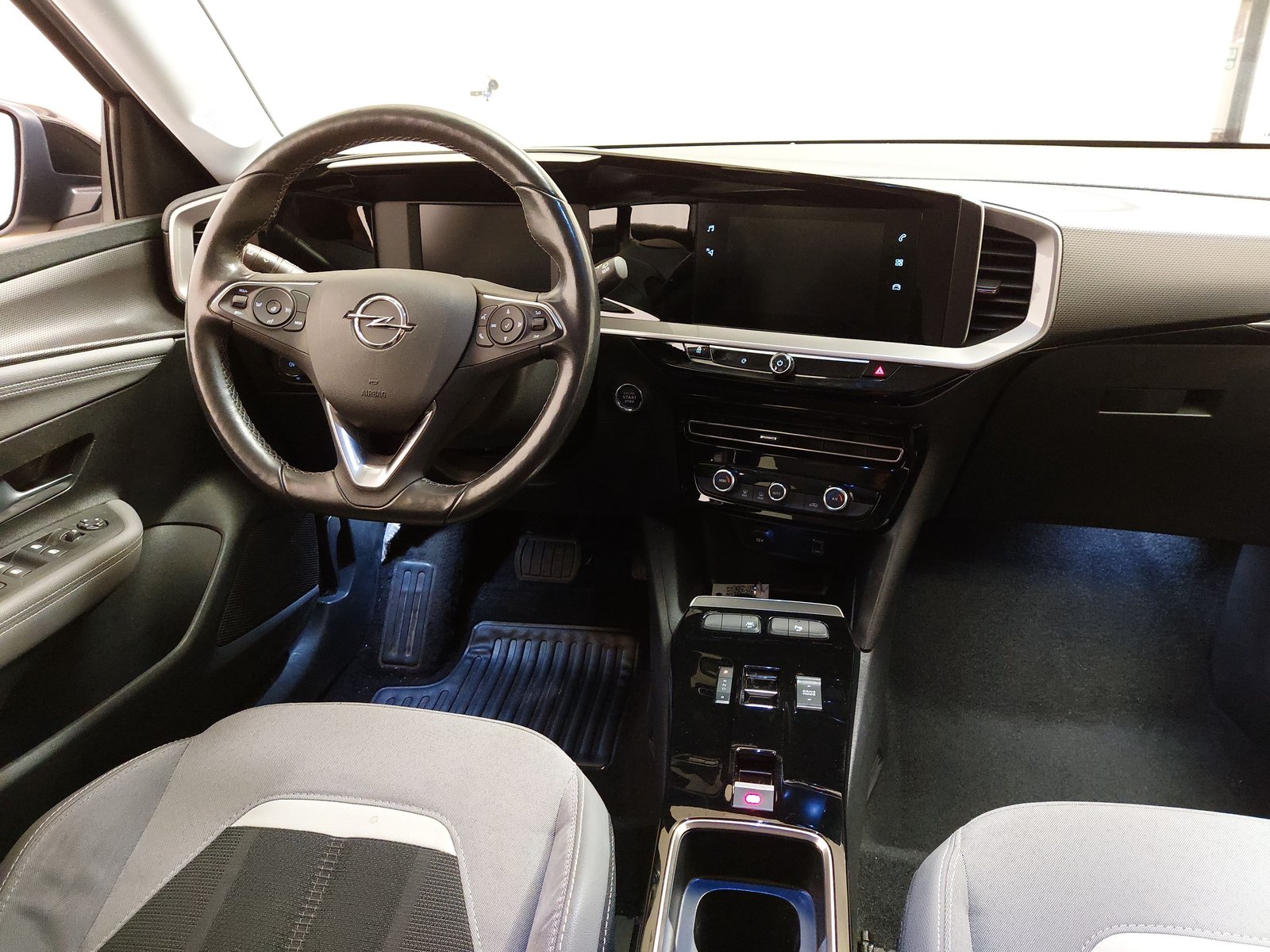 Opel Mokka-e Elegance NAVI LED SHZ RFK 13