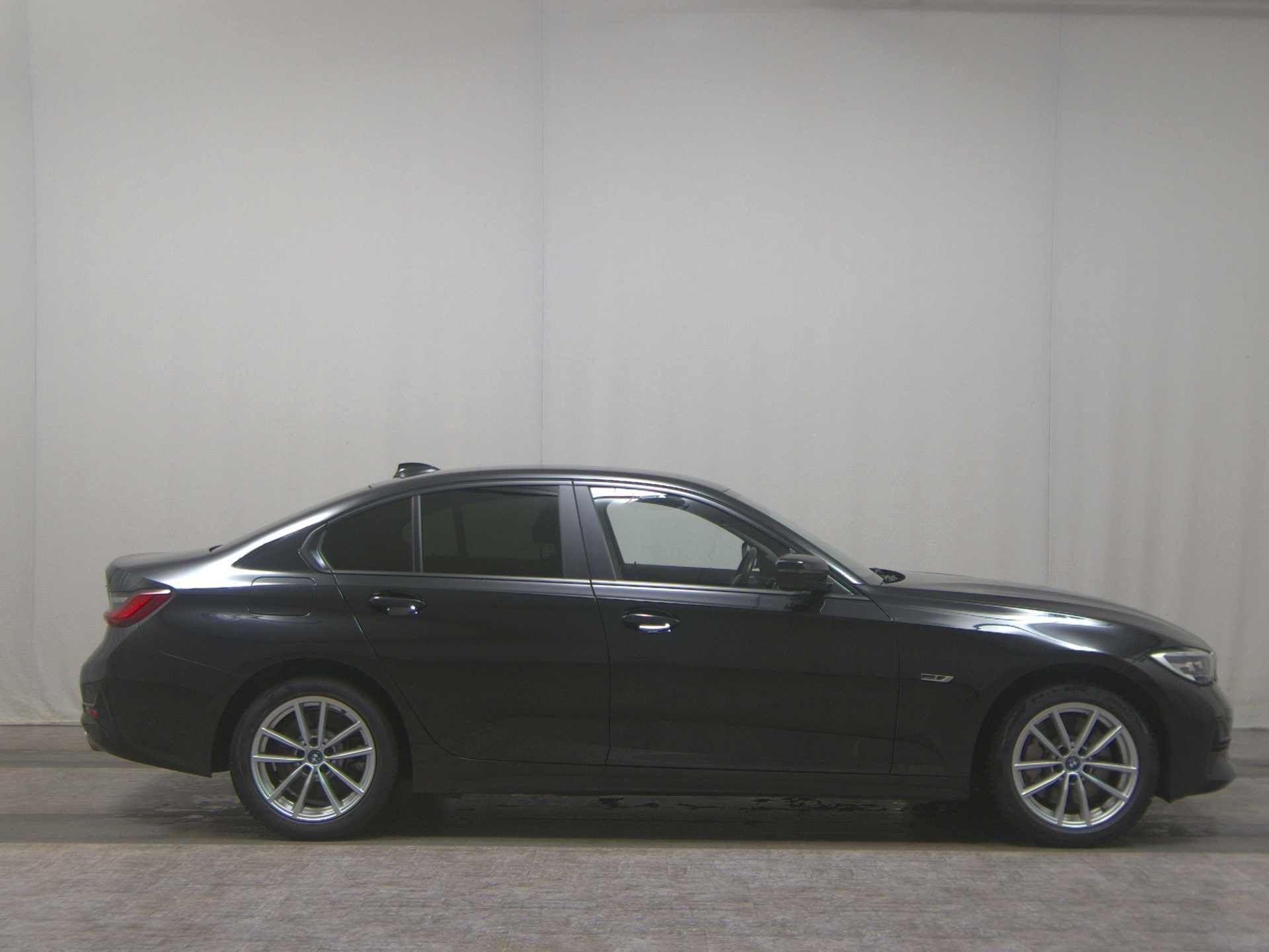 BMW 330e Advantage Navi LED LC-Pro RfK PDC