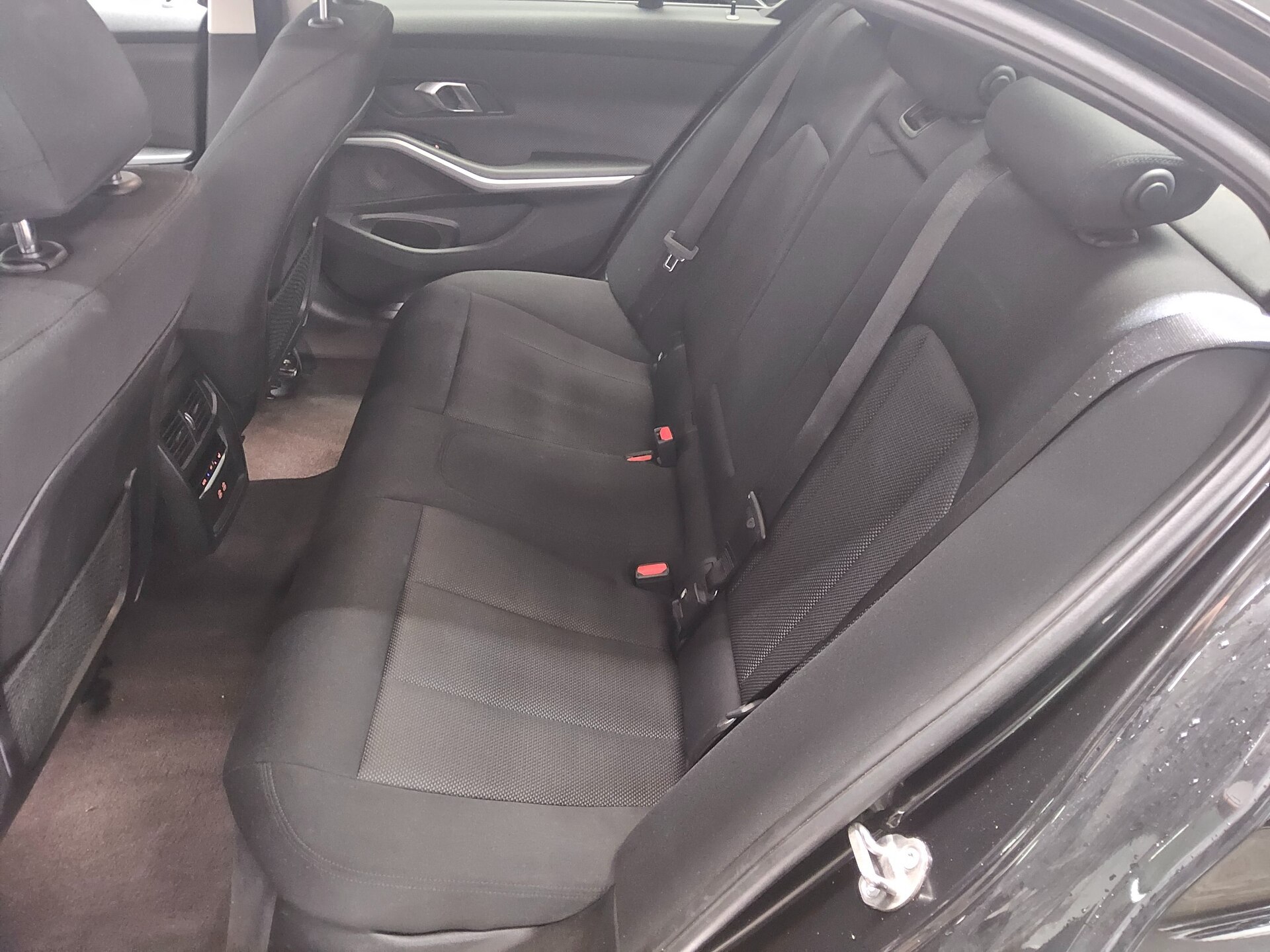BMW 330e Advantage Navi LED LC-Pro RfK PDC 13